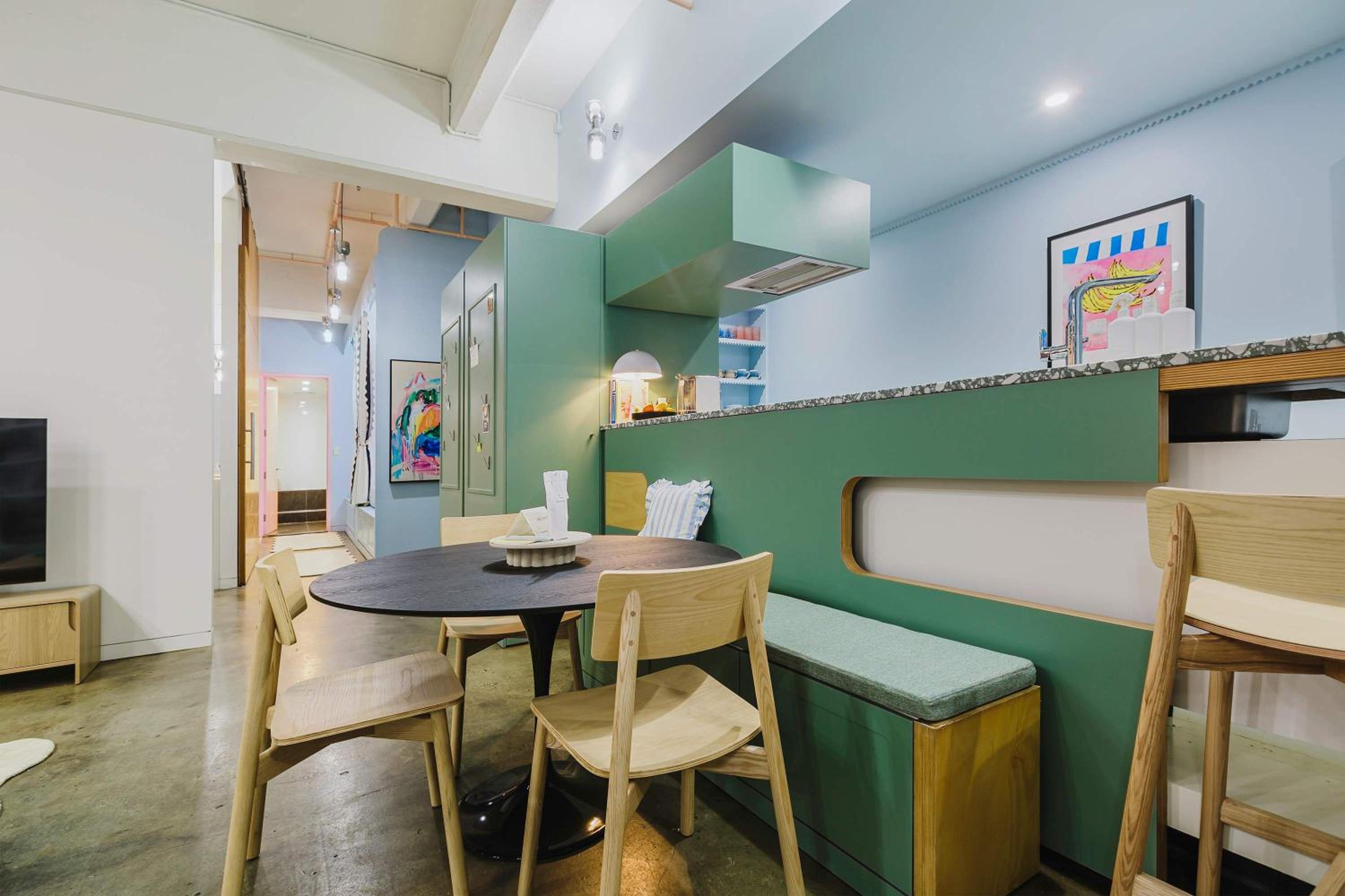 VAQUAY Brightside Basement In Melbourne CBD