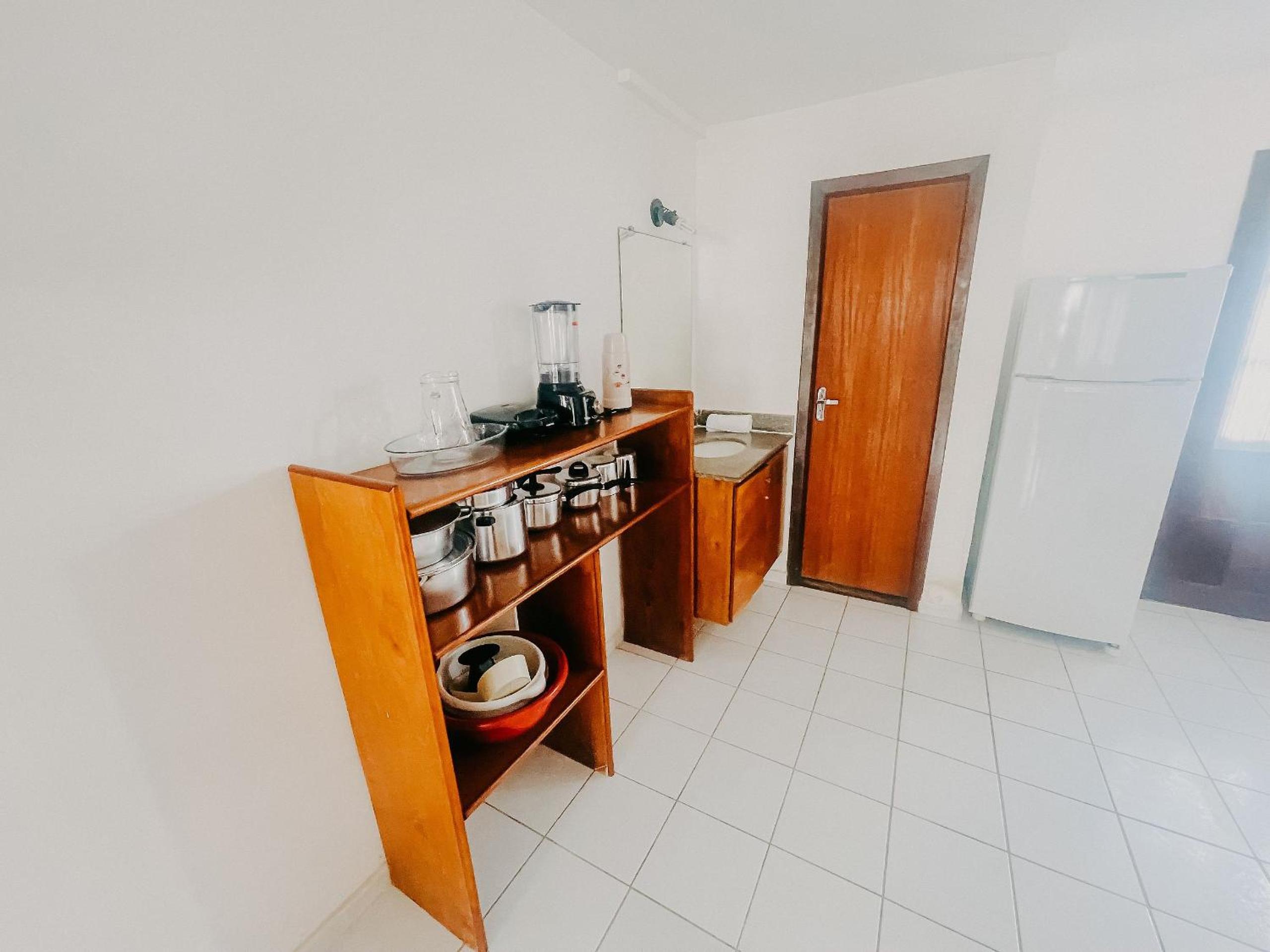 Casas no Residencial Mont Sinai com 2 ou 3 suítes (todas com ar), internet privativa 300MBPS a aproximadamento 250m da Praia de Taperapuã, condomínio com p