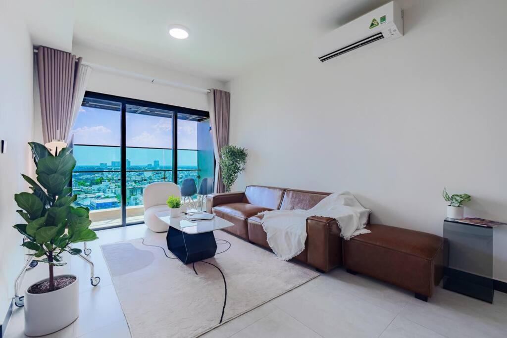 2 Bedroom Minimal Luxury Apartment