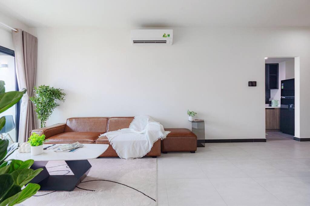 2 Bedroom Minimal Luxury Apartment