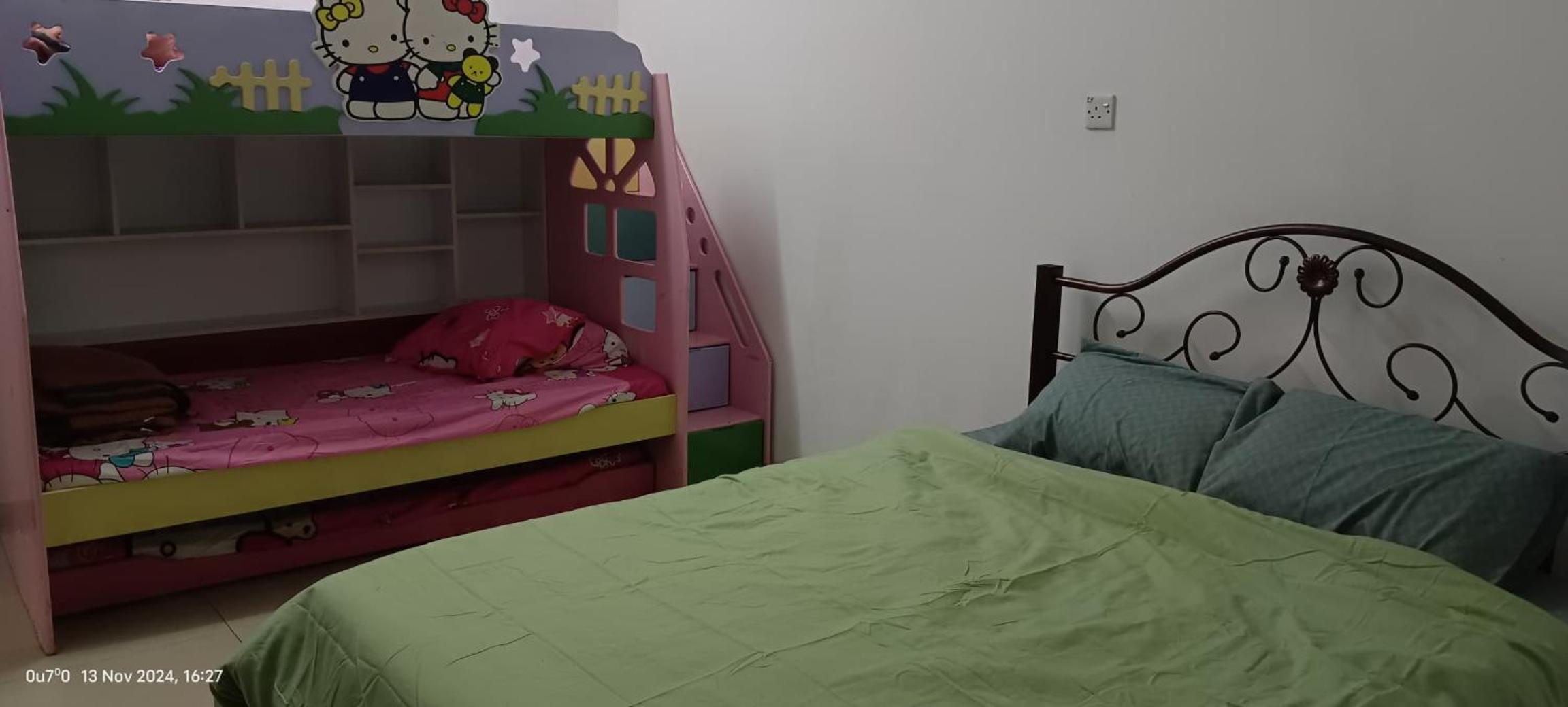 Homestay Miri Four Bedroom 17pax view 5