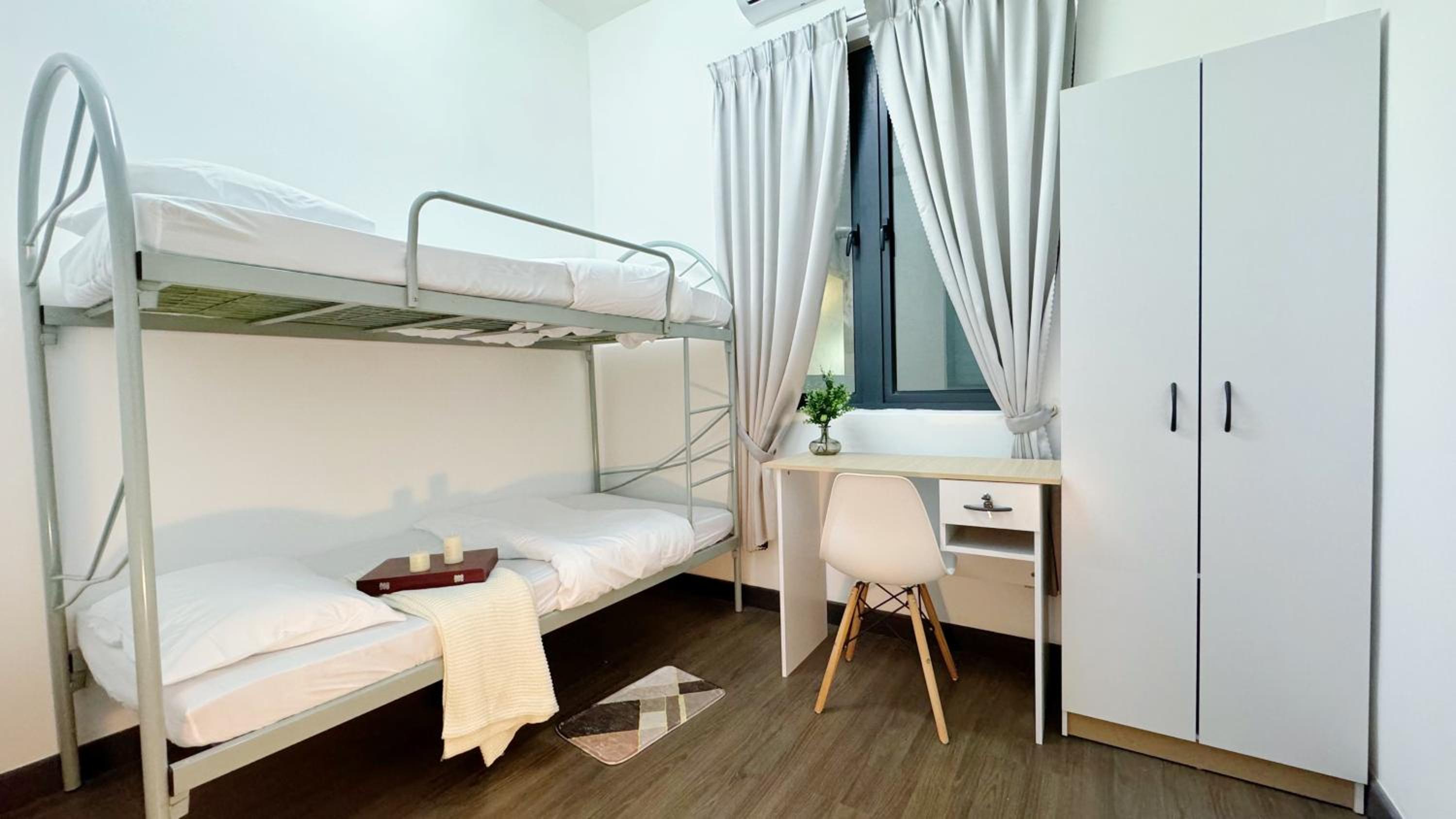 VISTA Bangi Fully Air Con Suite Plus Netflix with WIFI 600mbpS photo 8