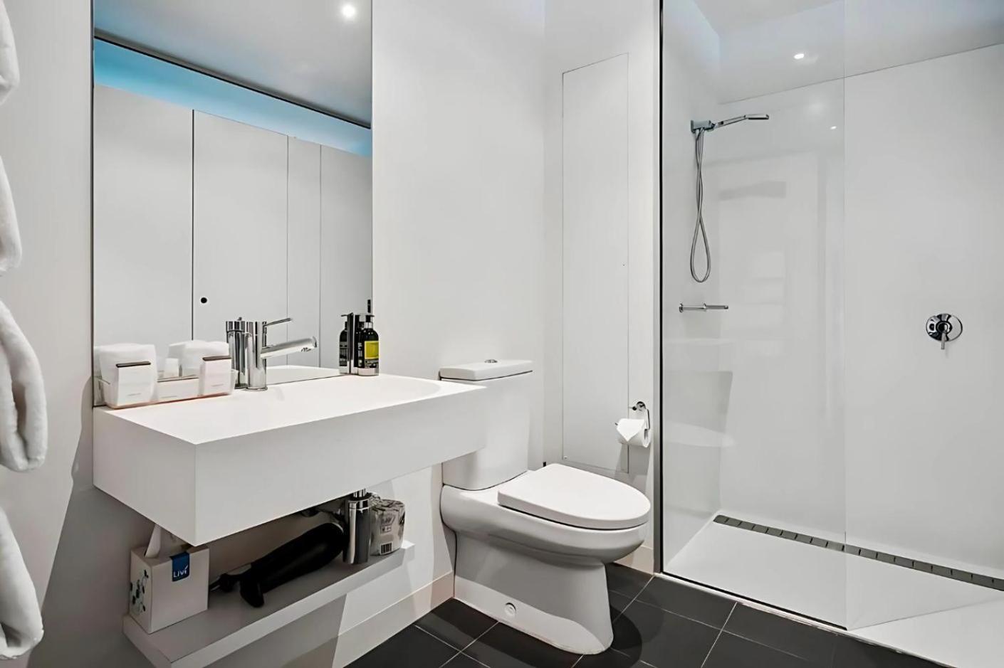 Gibson Mill Penthouse with private balcony - 302