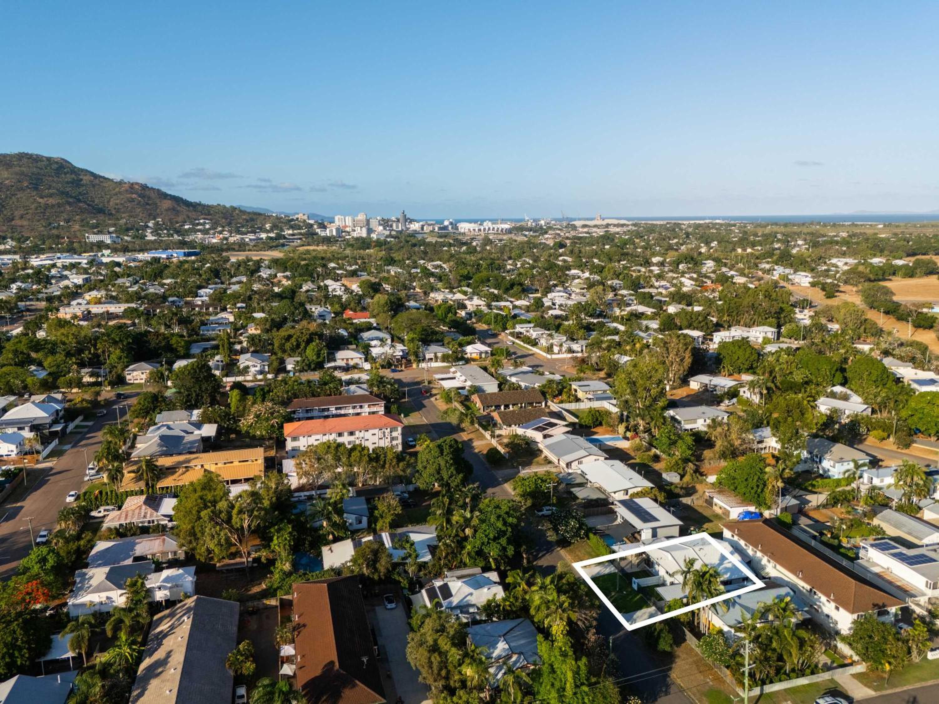 Windsor Charm - Unit Two Hermit Park Townsville