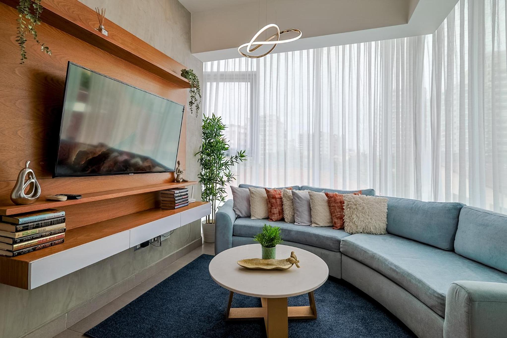 Stylish Centric Apt great View
