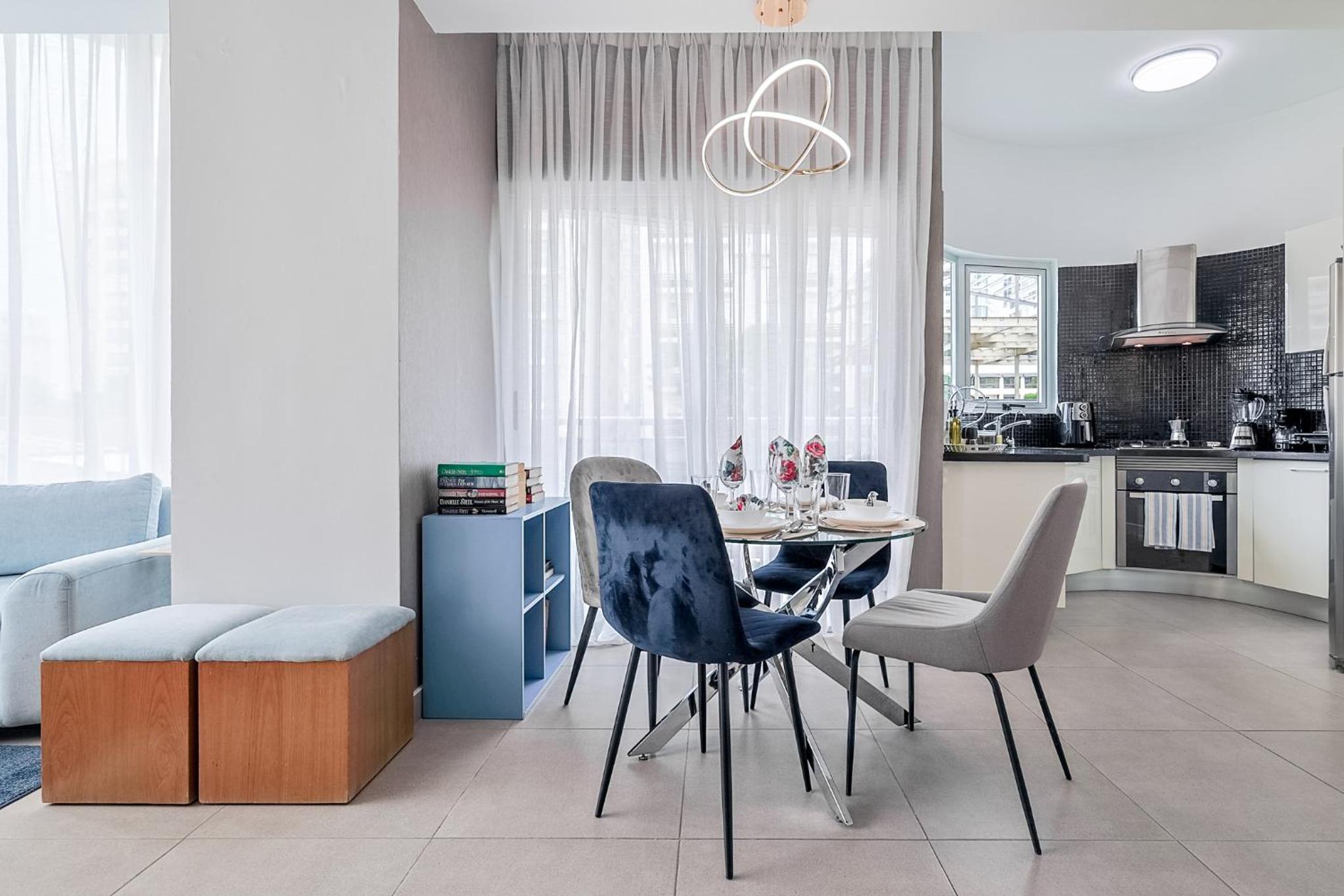 Stylish Centric Apt great View