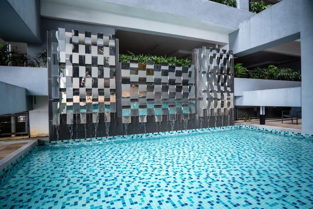 Neu Suites By Cozy Unit L30RB 2PAX near KLCC & Jelatek LRT
