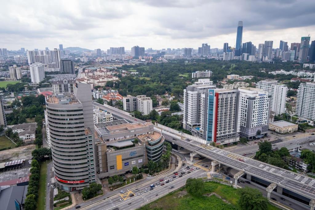 Neu Suites By Cozy Unit L30RB 2PAX near KLCC & Jelatek LRT