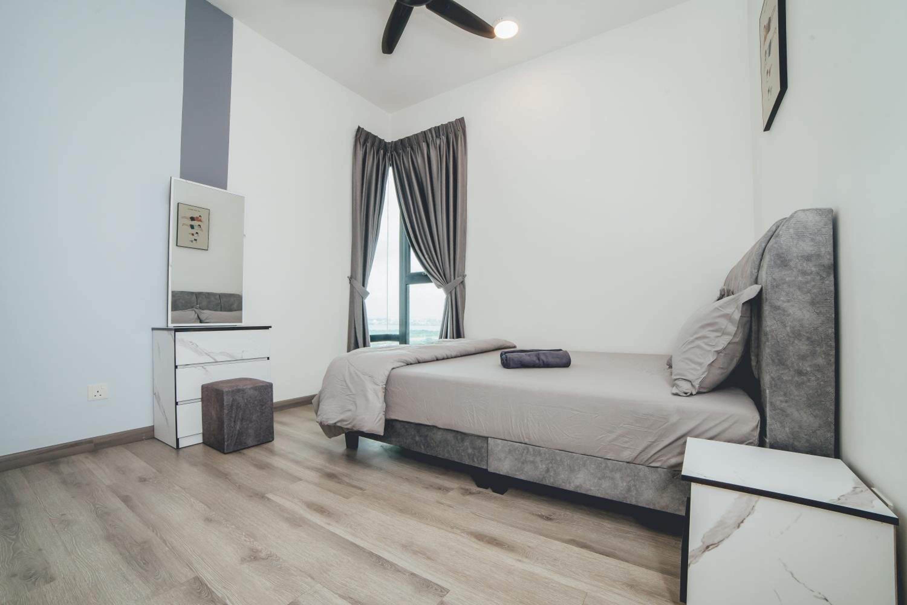 Mosaic Southkey City Calm 3BR8pax Midvalley w Bathub