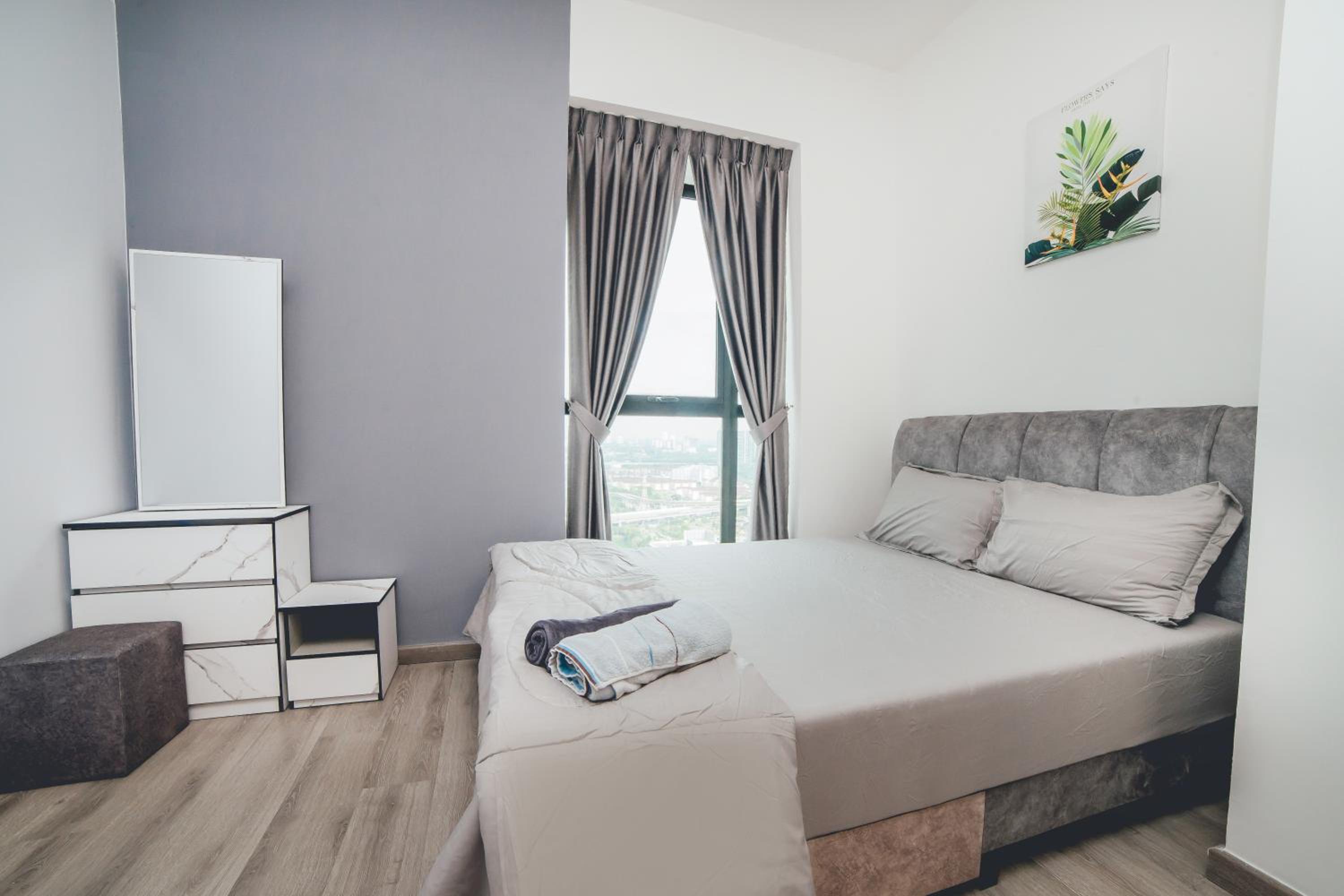 Mosaic Southkey City Calm 3BR8pax Midvalley w Bathub