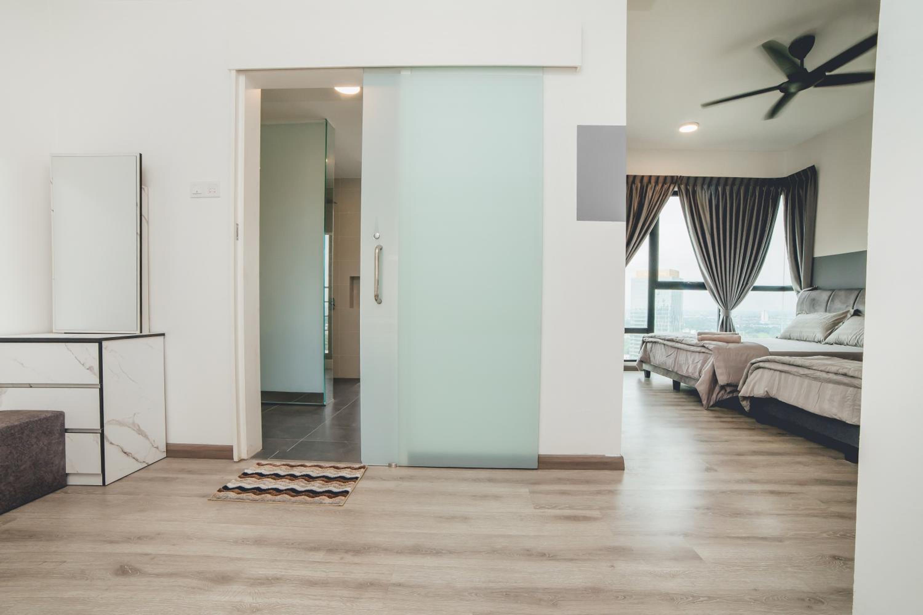 Mosaic Southkey City Calm 3BR8pax Midvalley w Bathub