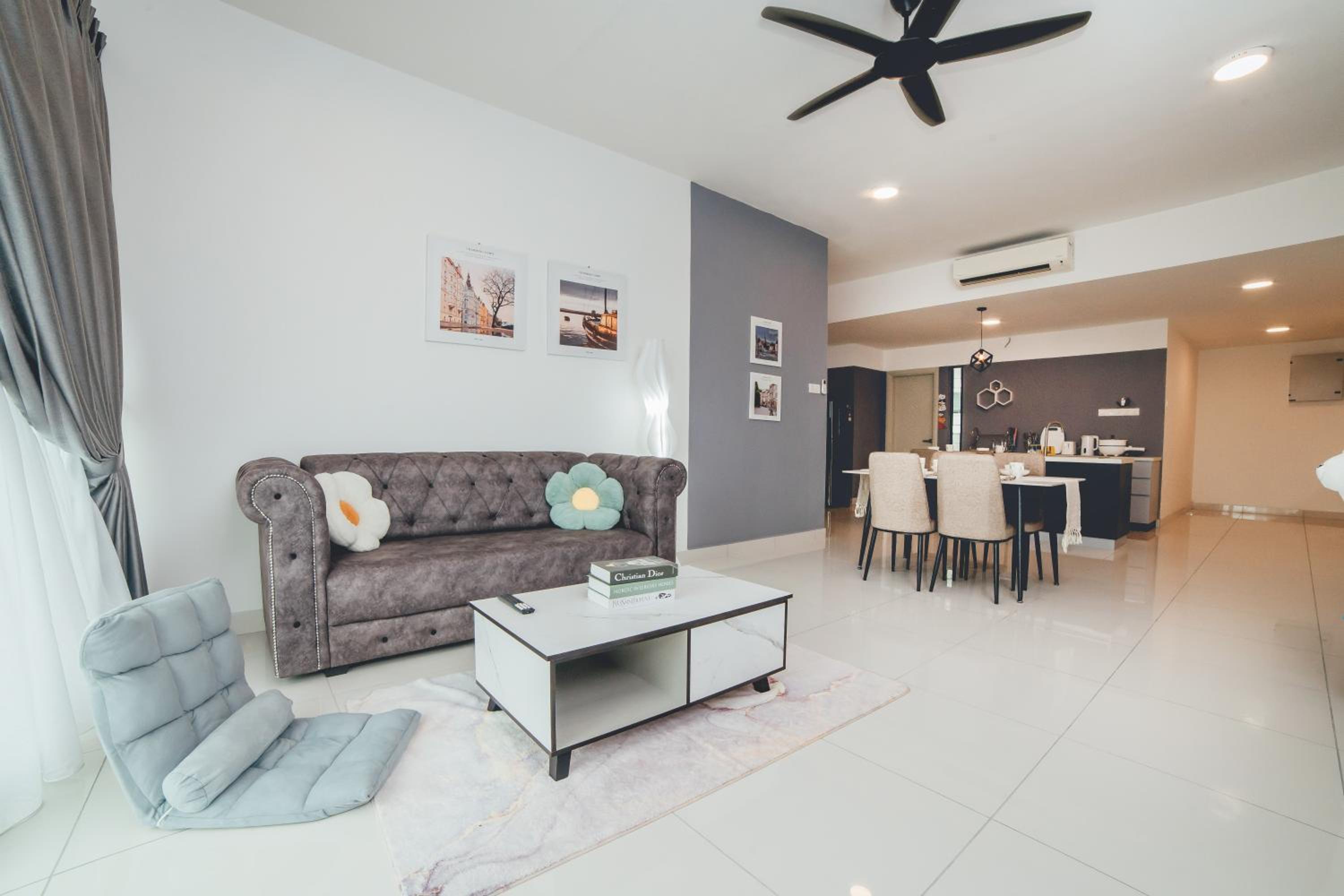 Mosaic Southkey City Calm 3BR8pax Midvalley w Bathub