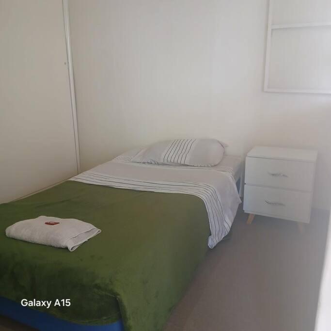 Casa grande cerca al centro