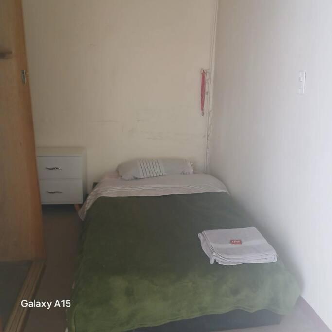 Casa grande cerca al centro