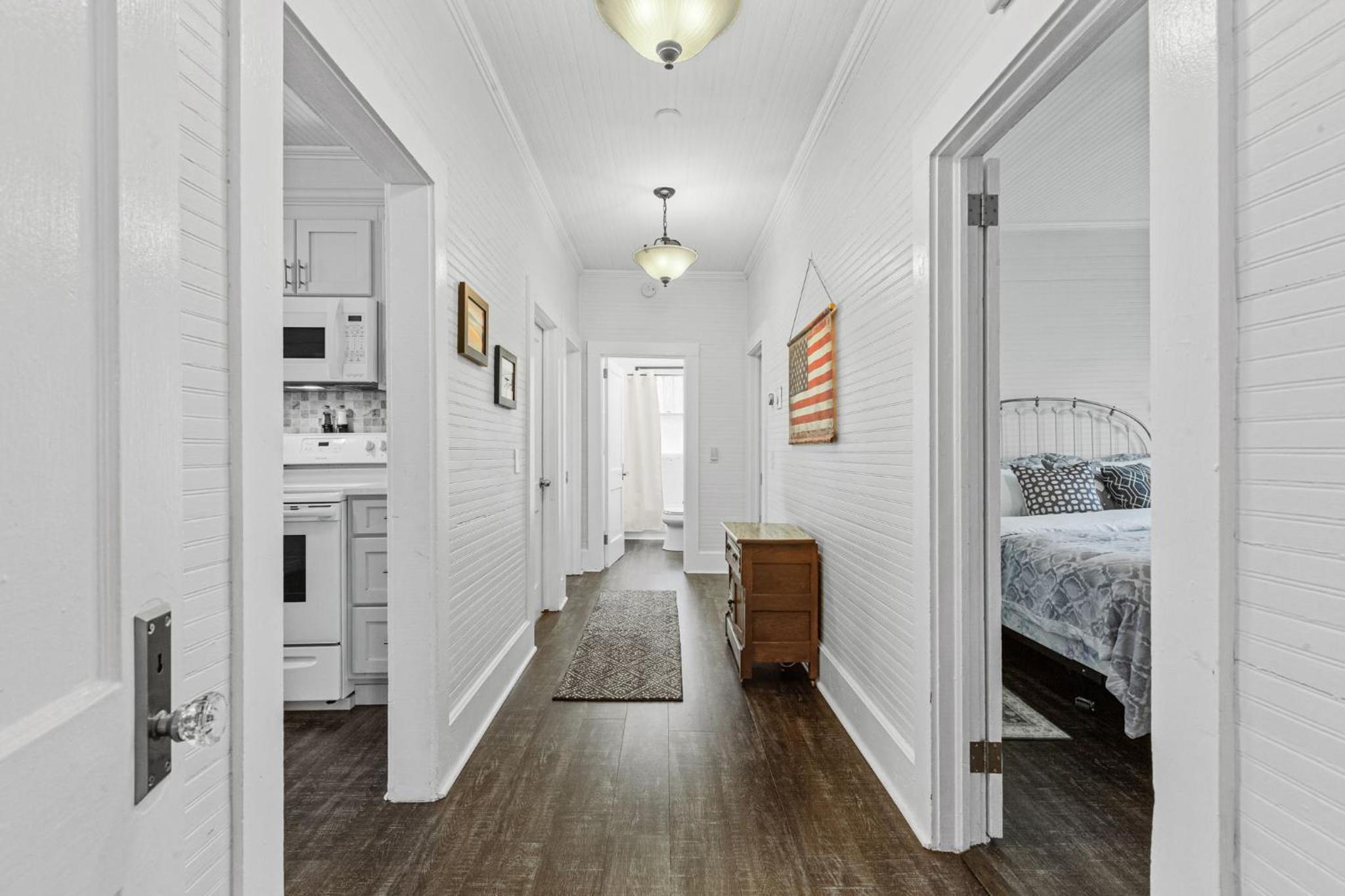 Cozy Downtown Seneca Bungalow