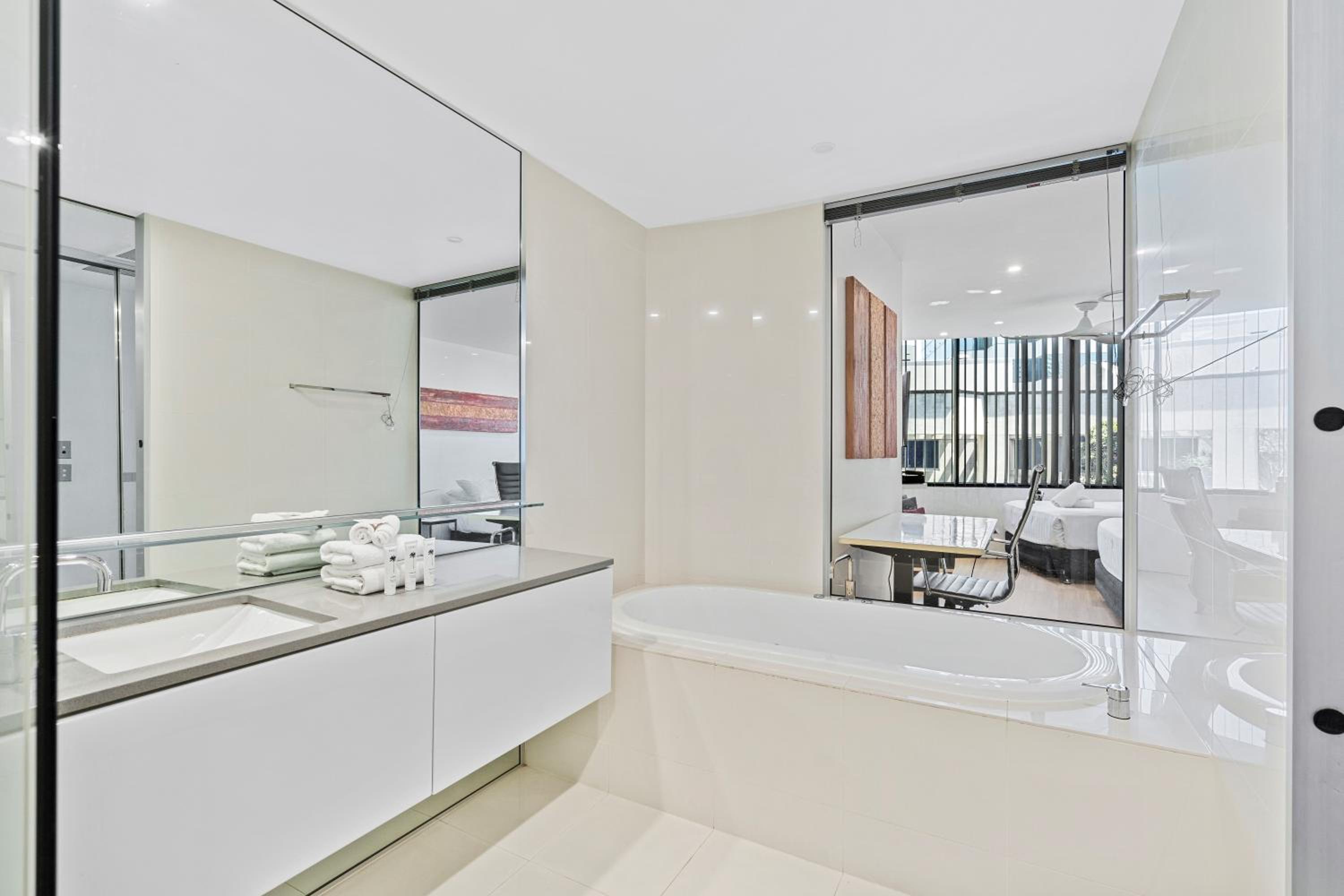 Circle on Cavill - Private Apartments - Apartment Stay photo 21 of 58