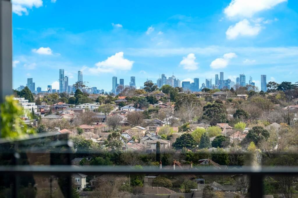 StayAU Spacious 2BR Stunning Sunset Views