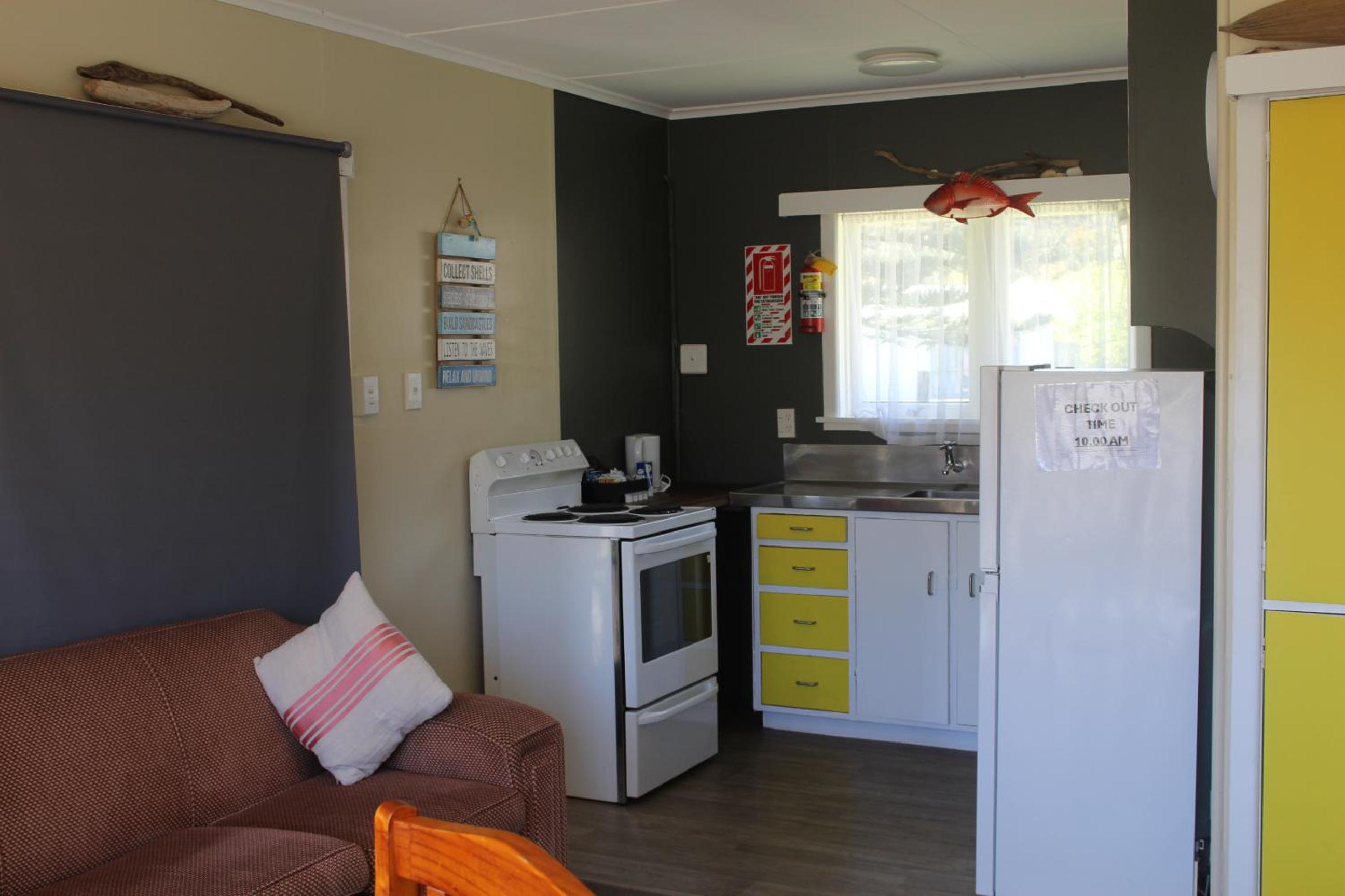 Waitangi Beach Unit B - Te Ti Beach Bach Paihia view 4