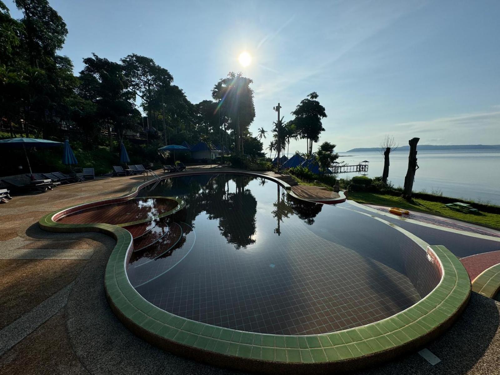 Koh Mak Buri Hut Natural Resort