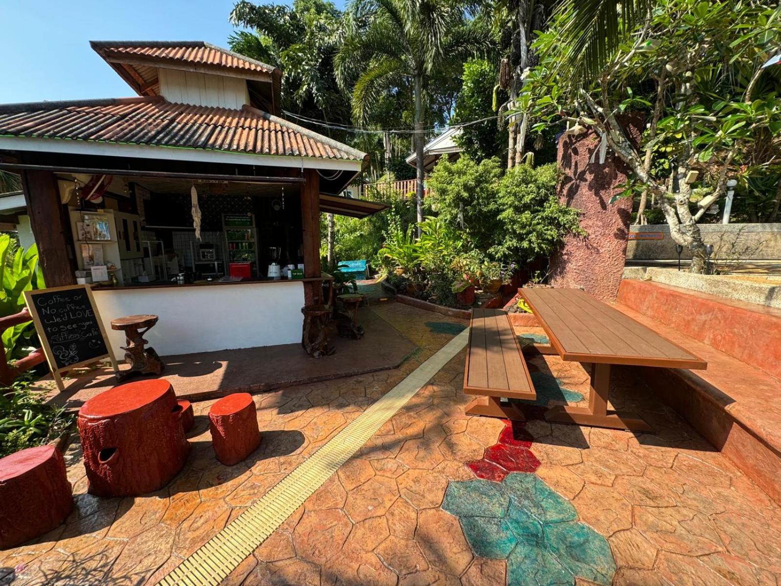 Koh Mak Buri Hut Natural Resort