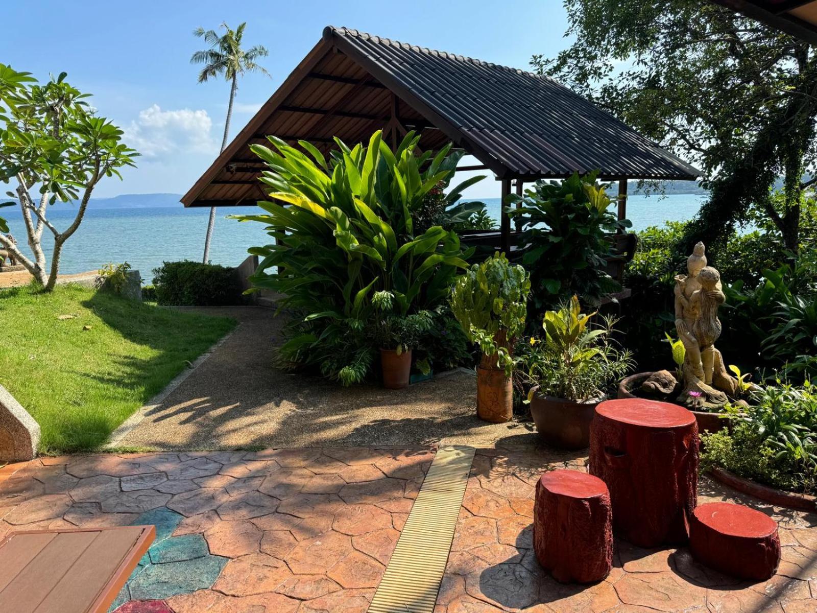 Koh Mak Buri Hut Natural Resort