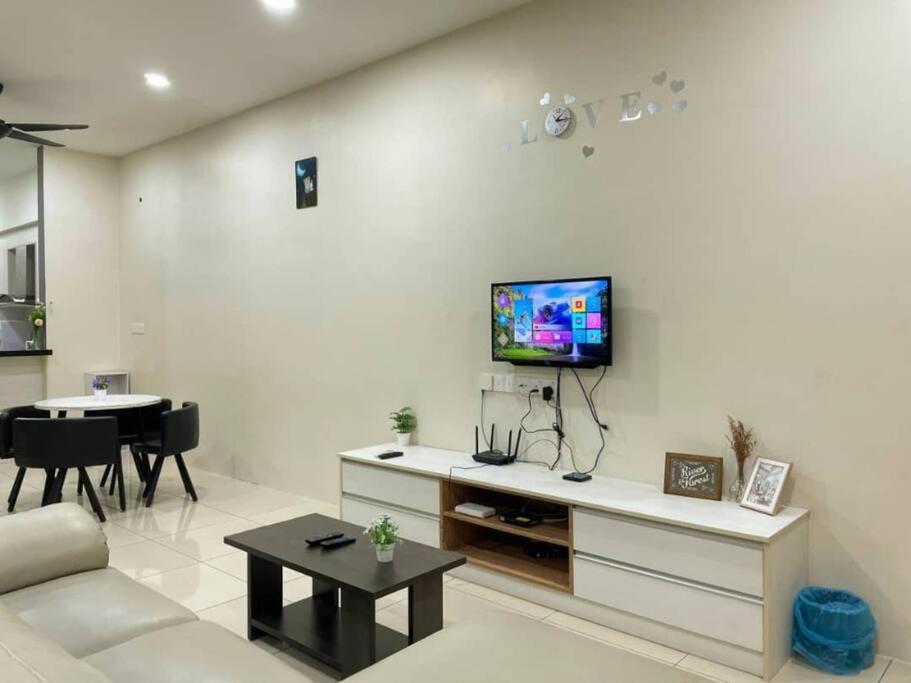 CozyHouse 4ROOM 3BATH ROOM 10PAX```SimpangAmpatTasek view 2