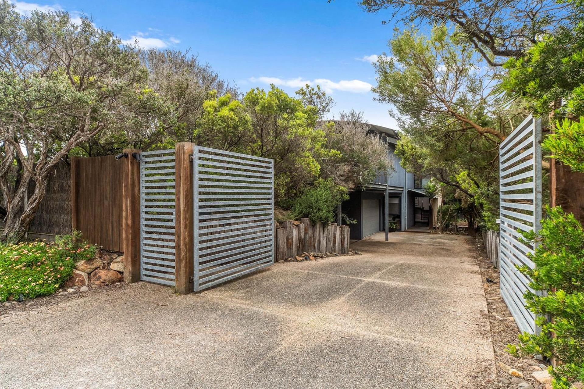 Contemporary Oasis in St Andrews Beach