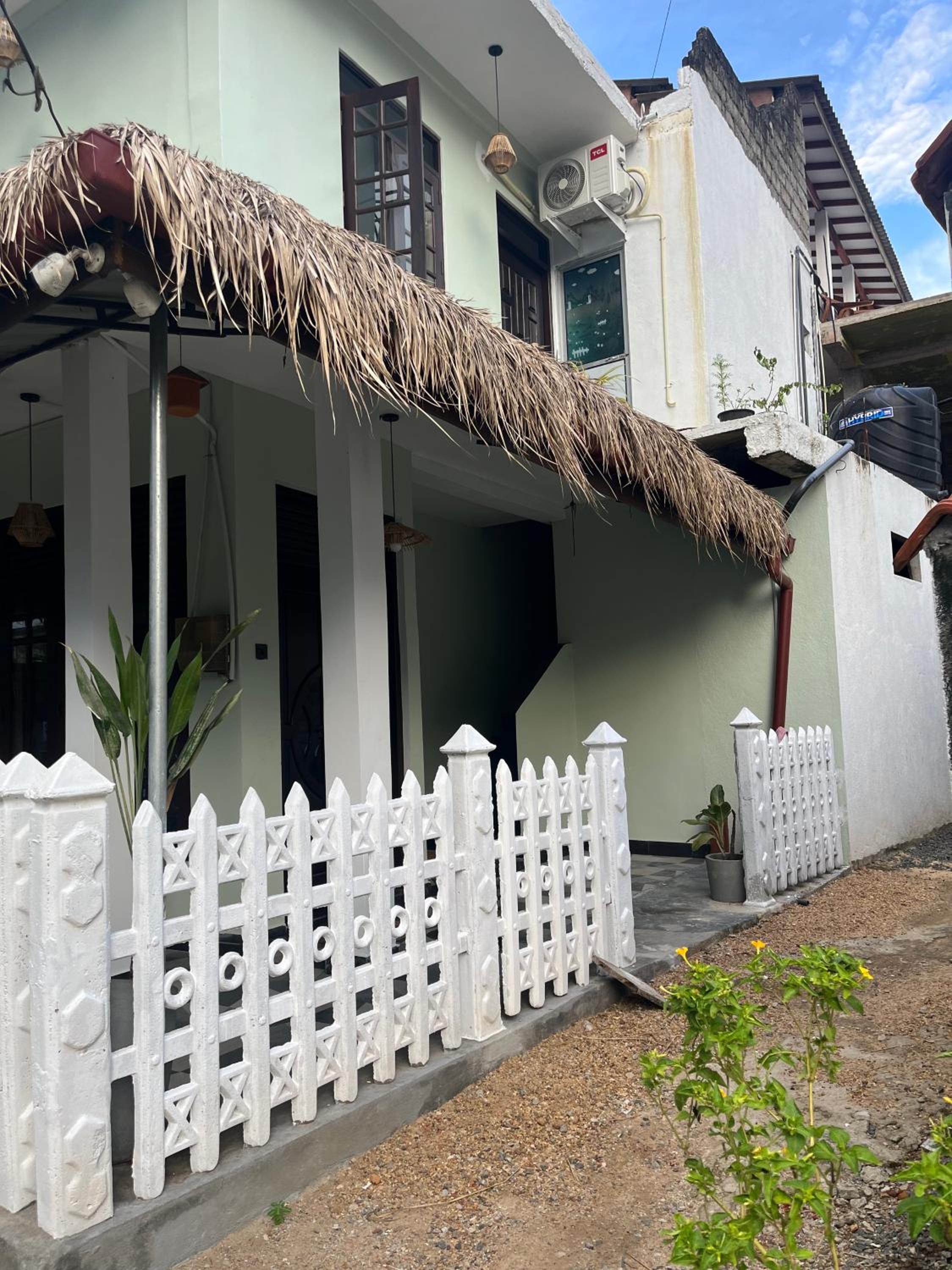 Salty Heart - Surf House view 3