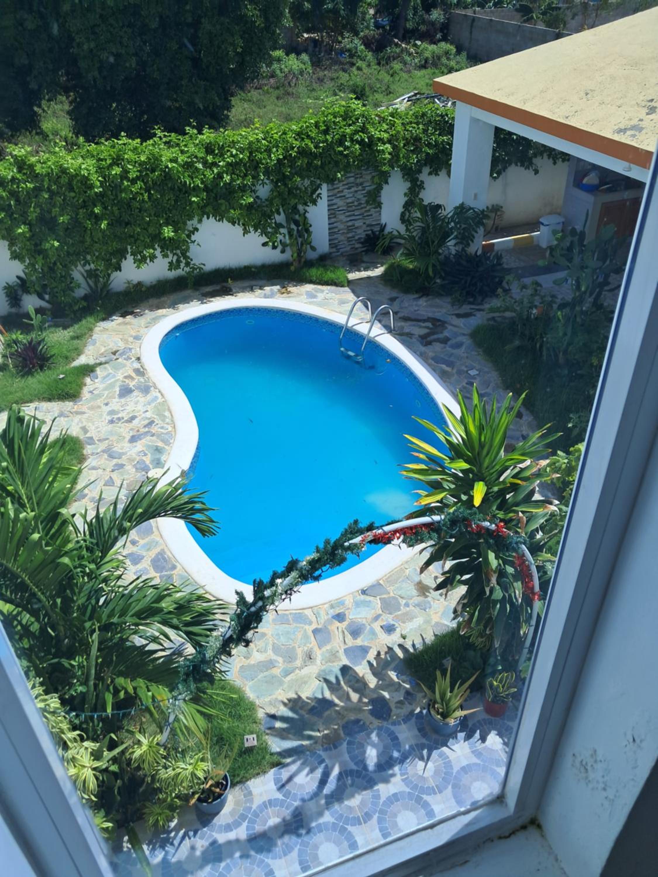 Elegant Stay with pool