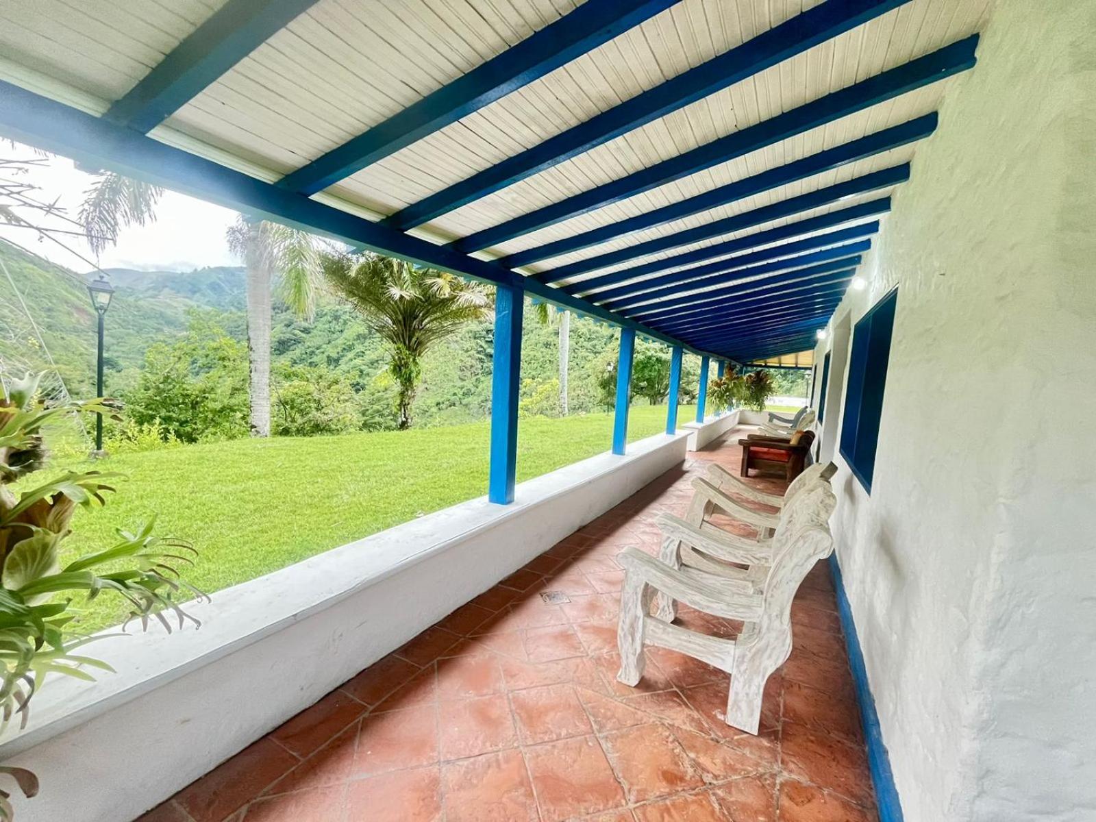 finca en ebejico 5 habitaciones 30 pers