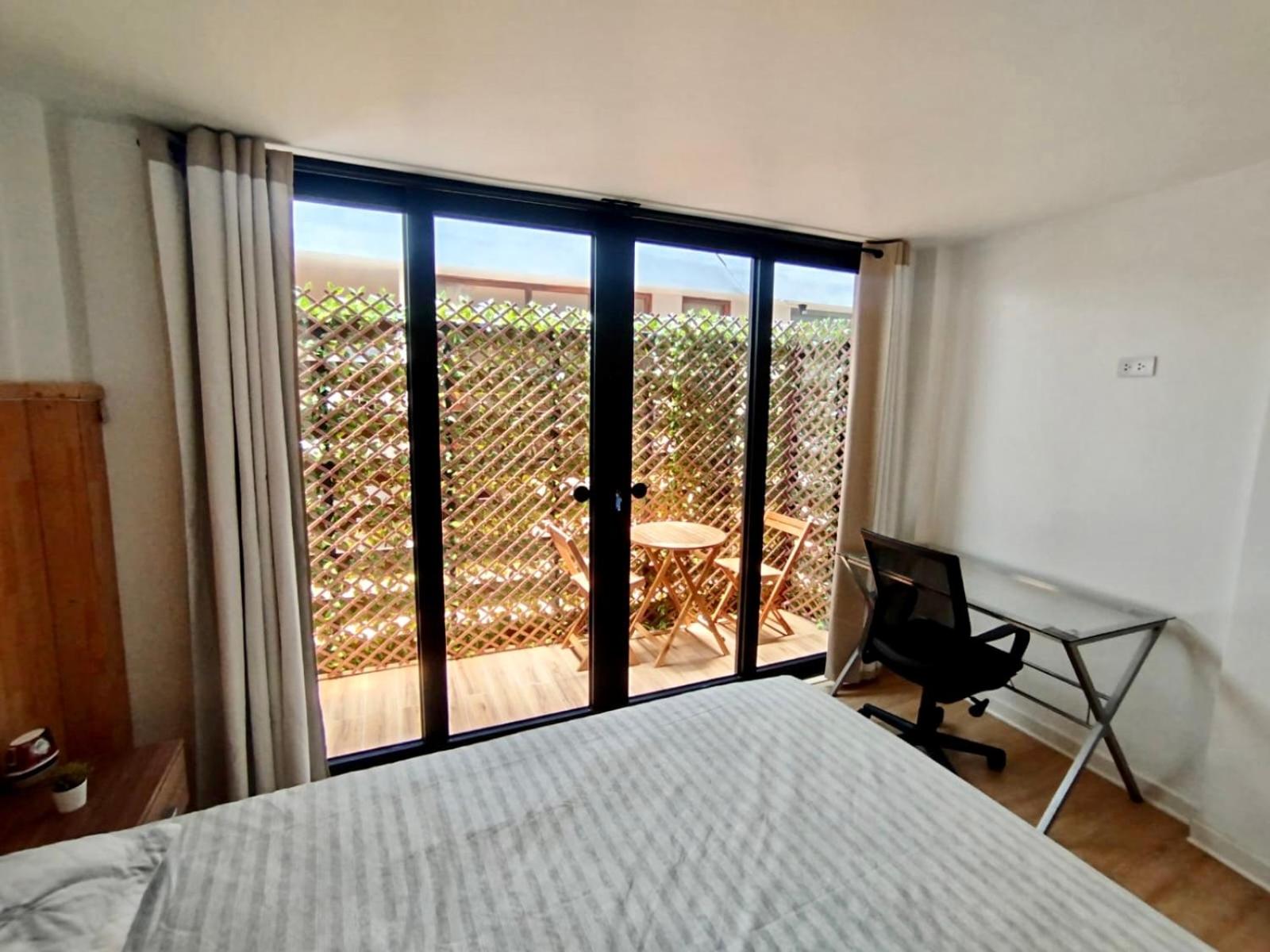 Casa Dos de Mayo view 2