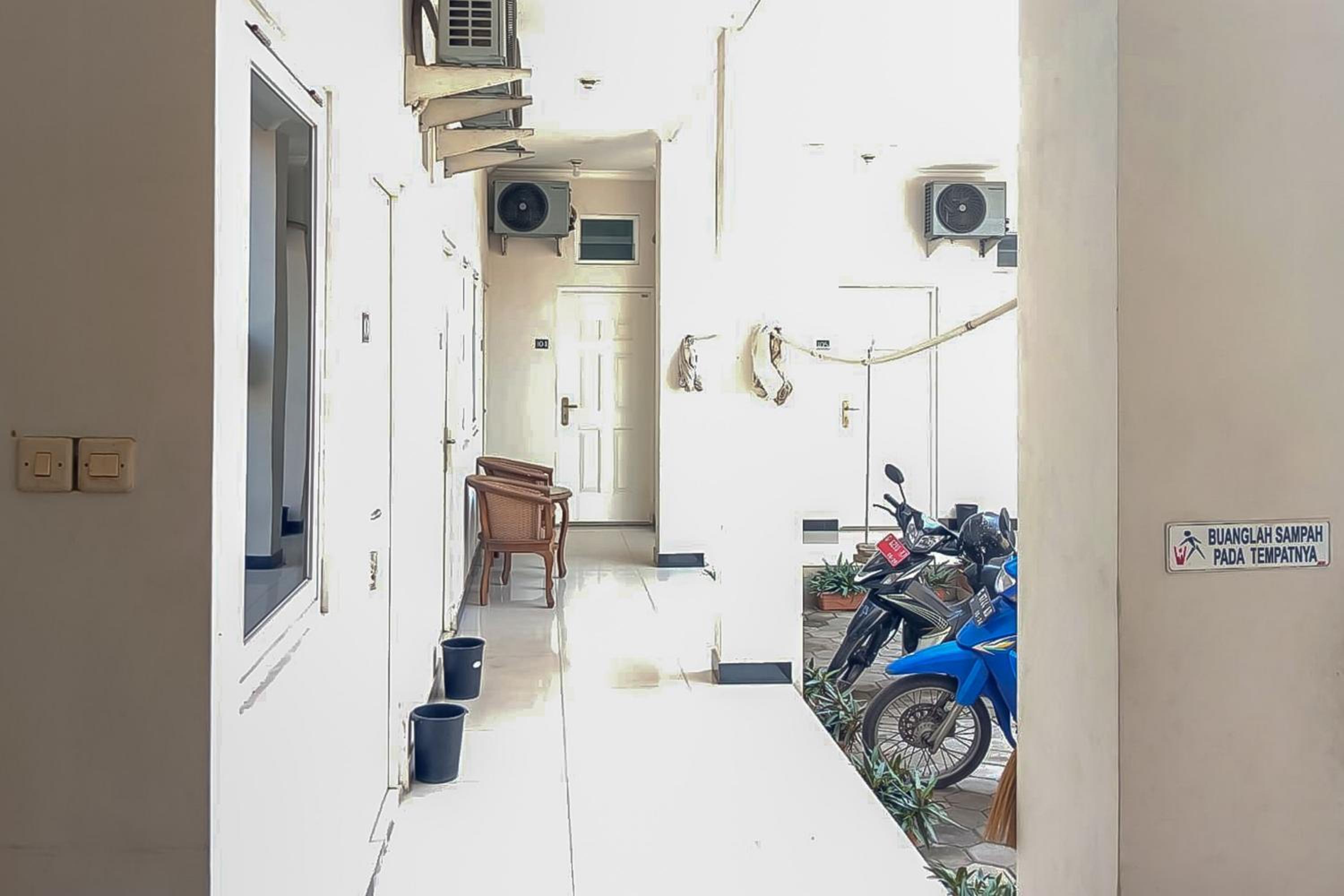 Waringin Guest House Tegal Mitra RedDoorz view 2