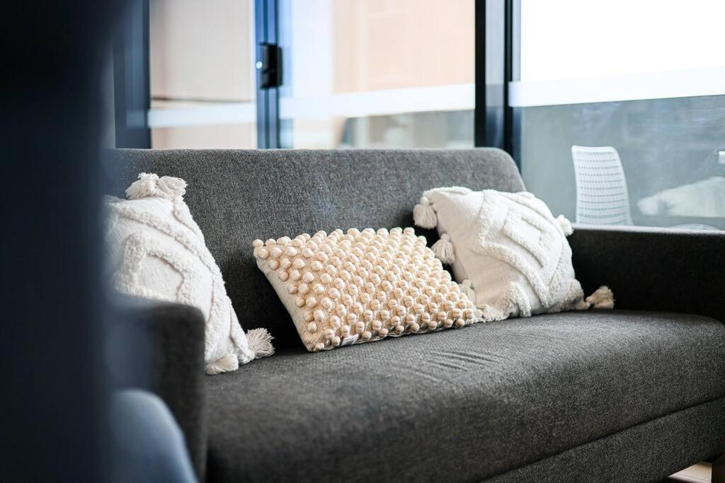 StayAU Bright Modern Box Hill in Prime Location