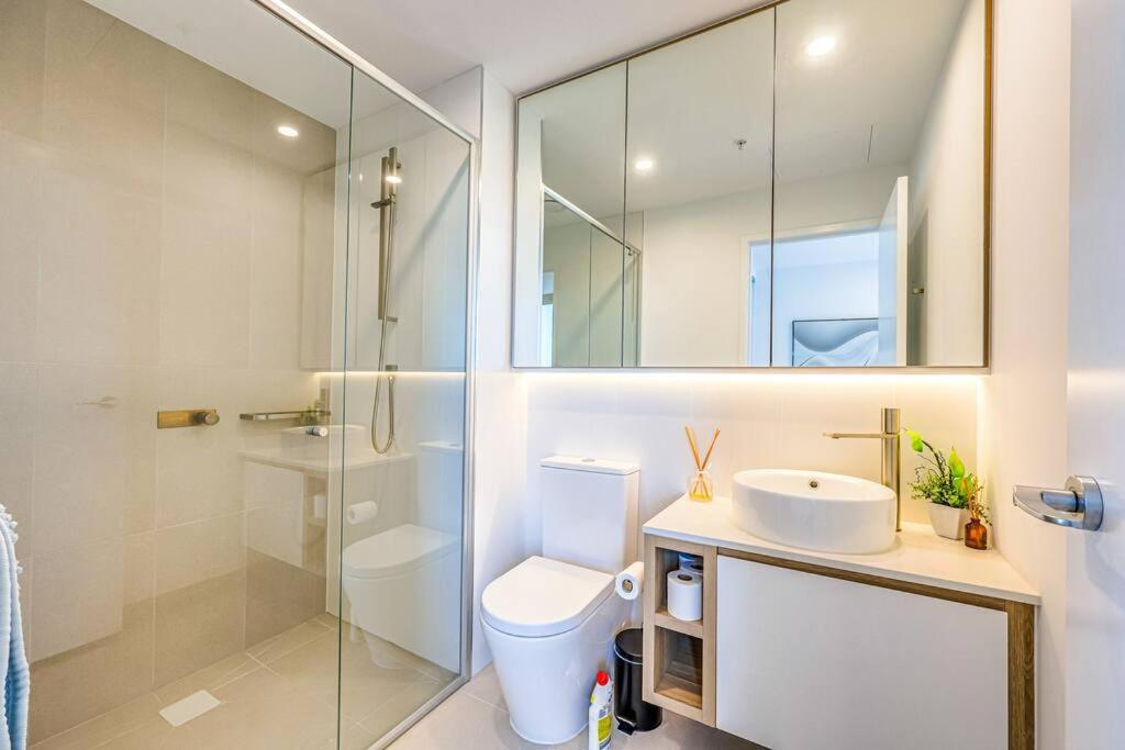 StayAU Bright Modern Box Hill in Prime Location