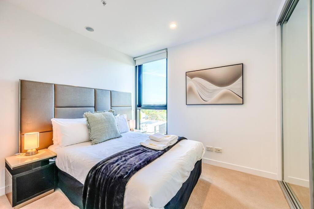 StayAU Bright Modern Box Hill in Prime Location