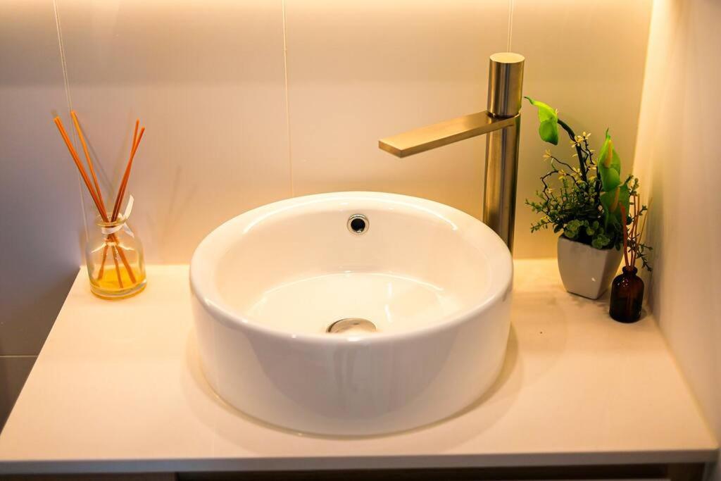 StayAU Bright Modern Box Hill in Prime Location