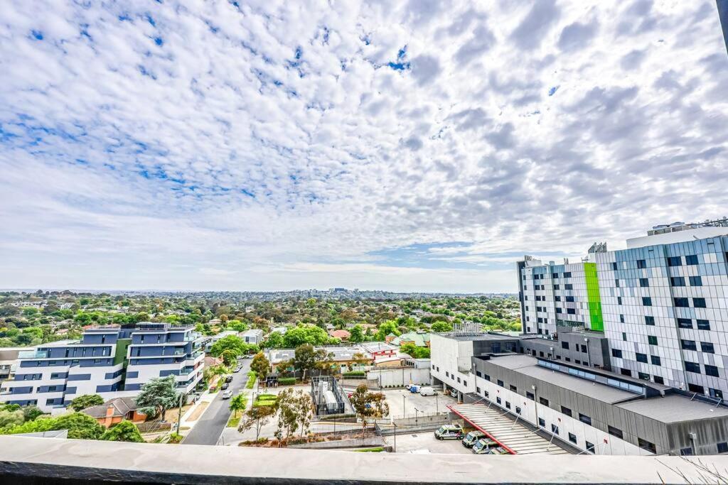 StayAU Bright Modern Box Hill in Prime Location