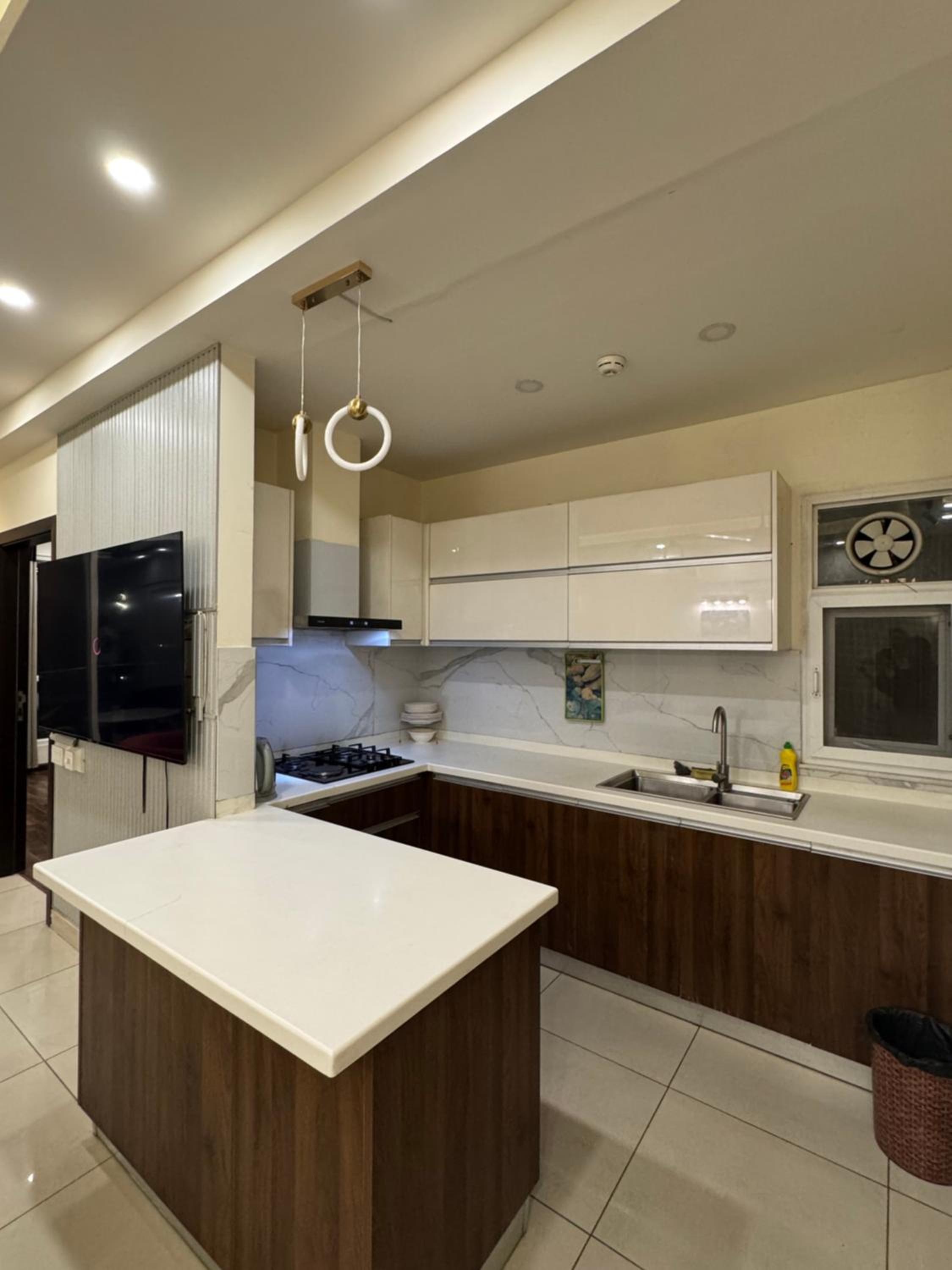 Elysium Tower Cozy 2Bhk with Netflix & City Views view 2