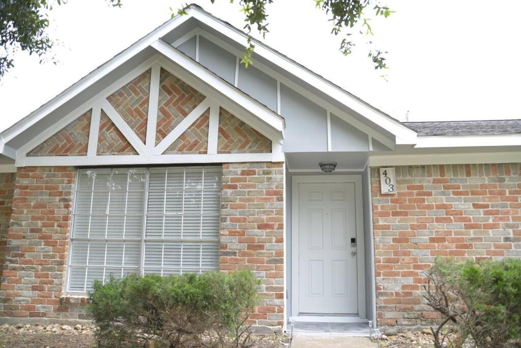 Adorable & Convenient Home in Katy