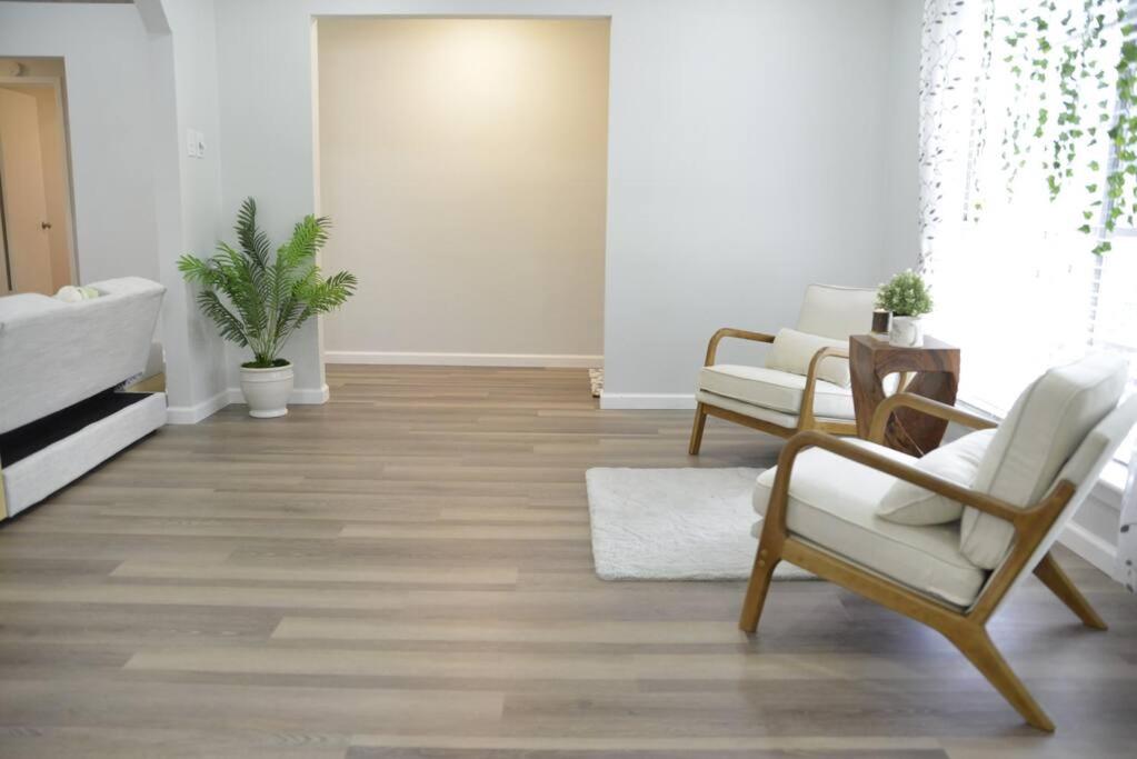Adorable & Convenient Home in Katy