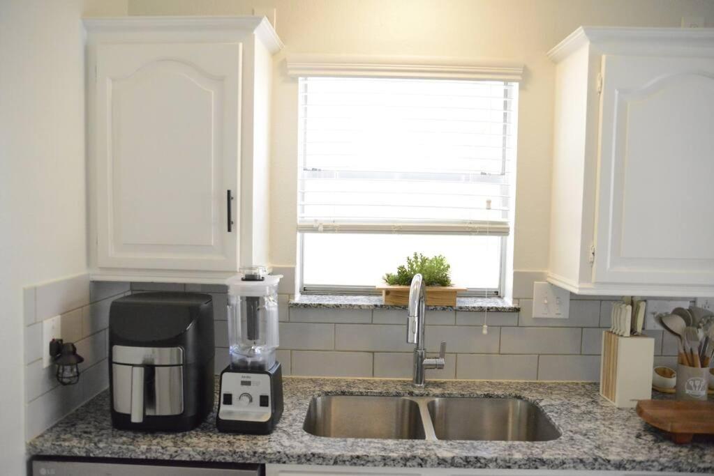 Adorable & Convenient Home in Katy