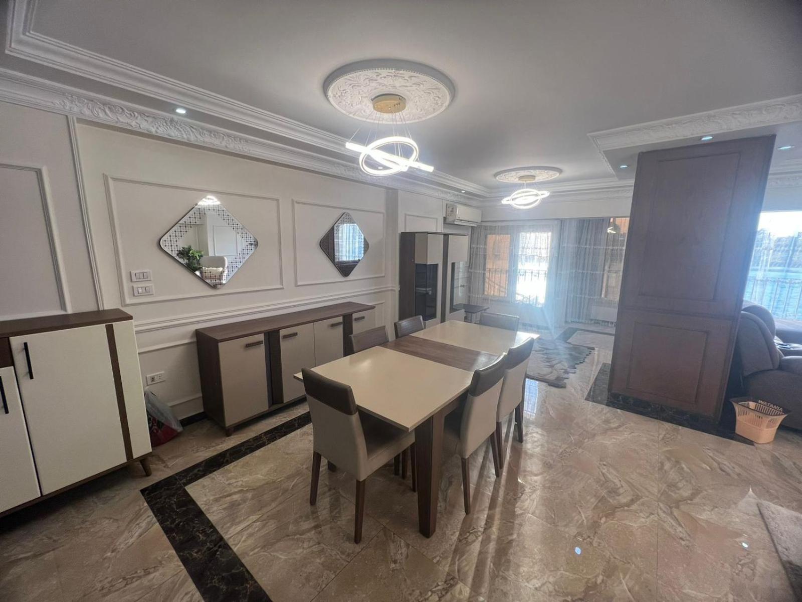 Fantastic Nile view Apartment
