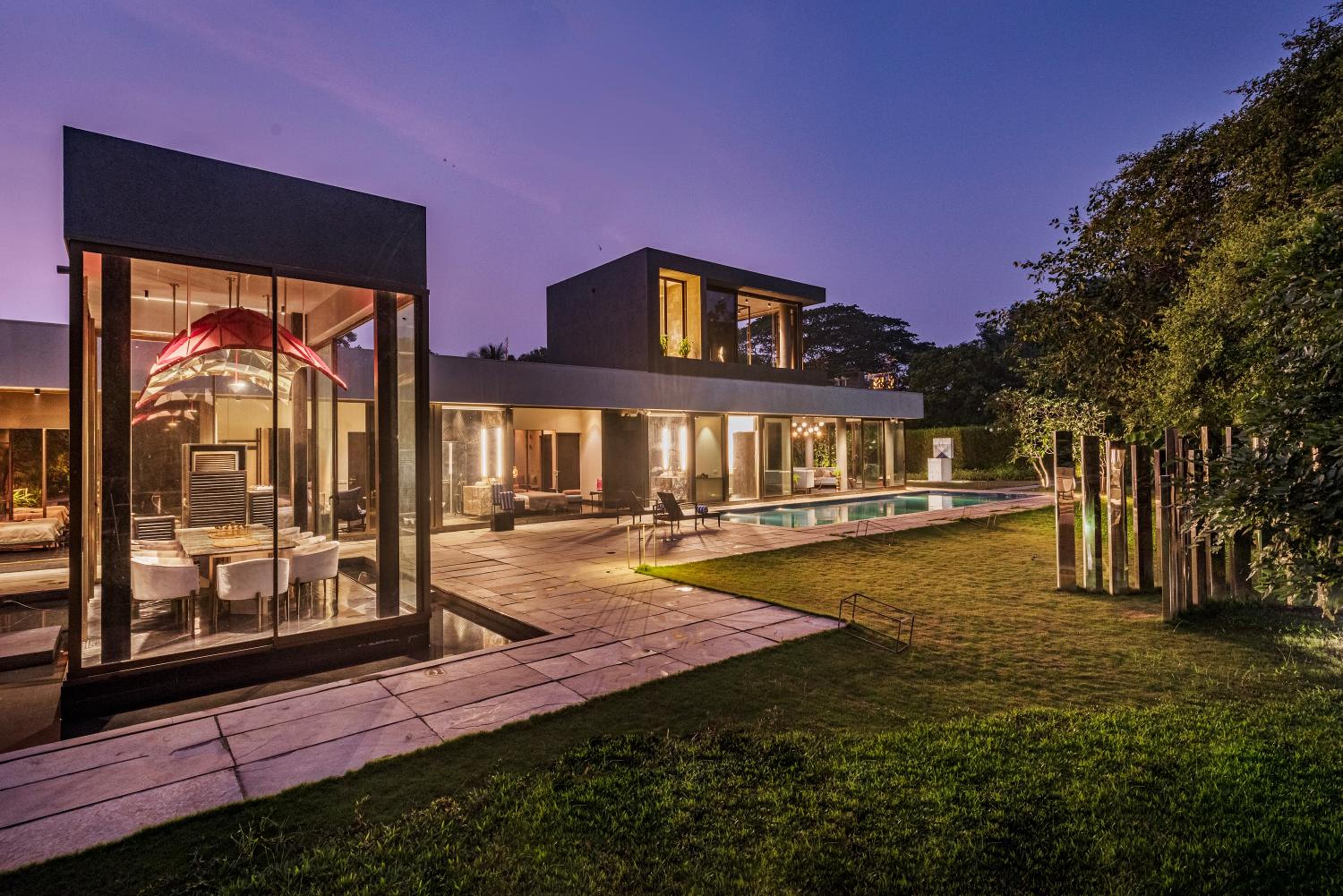 SaffronStays Glasshouse 91 - 4BR luxury villa with pool, art installations, lawns & outdoor dining