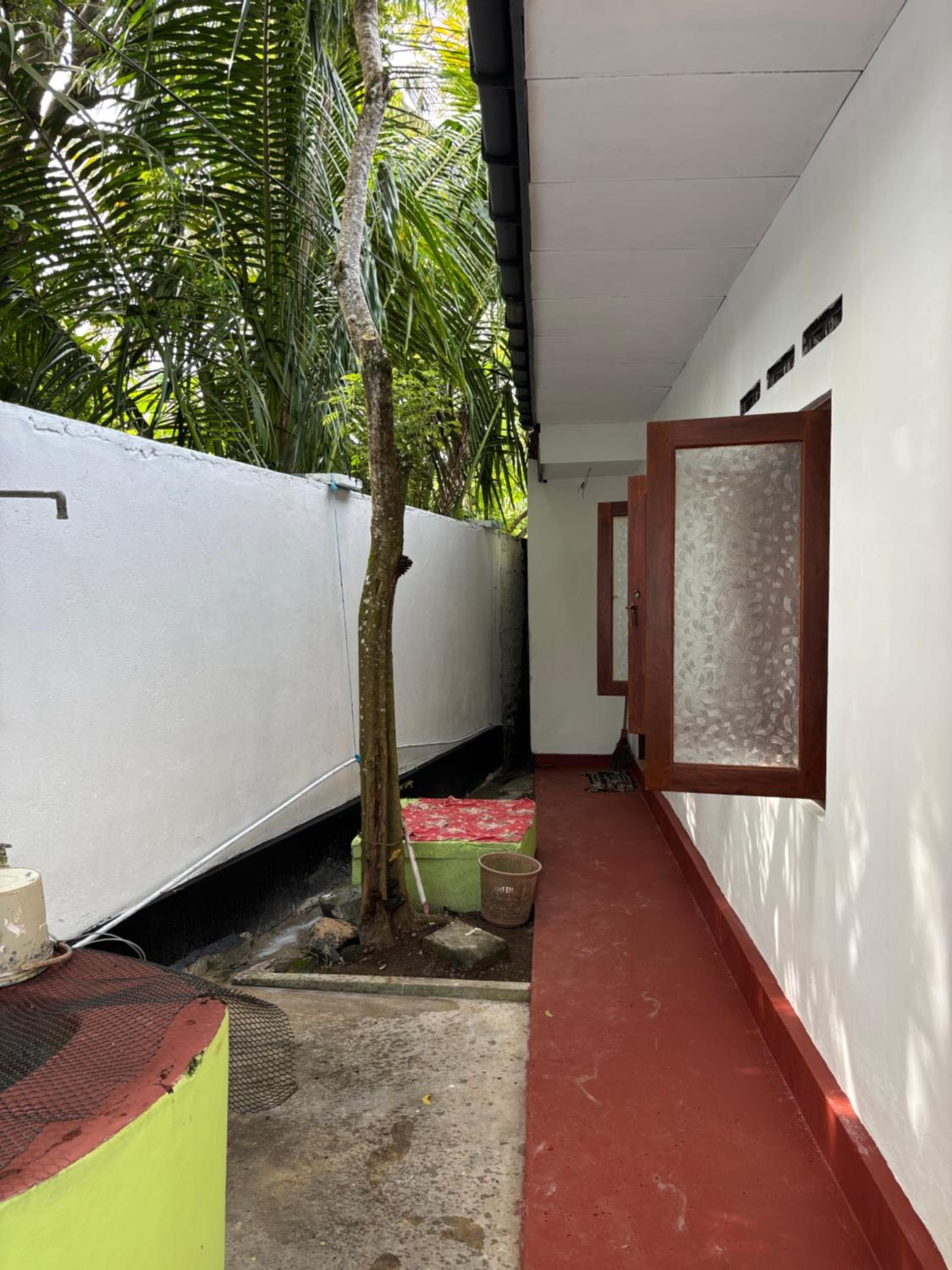 Uvindu Villa - Cozy By Midigama view 3