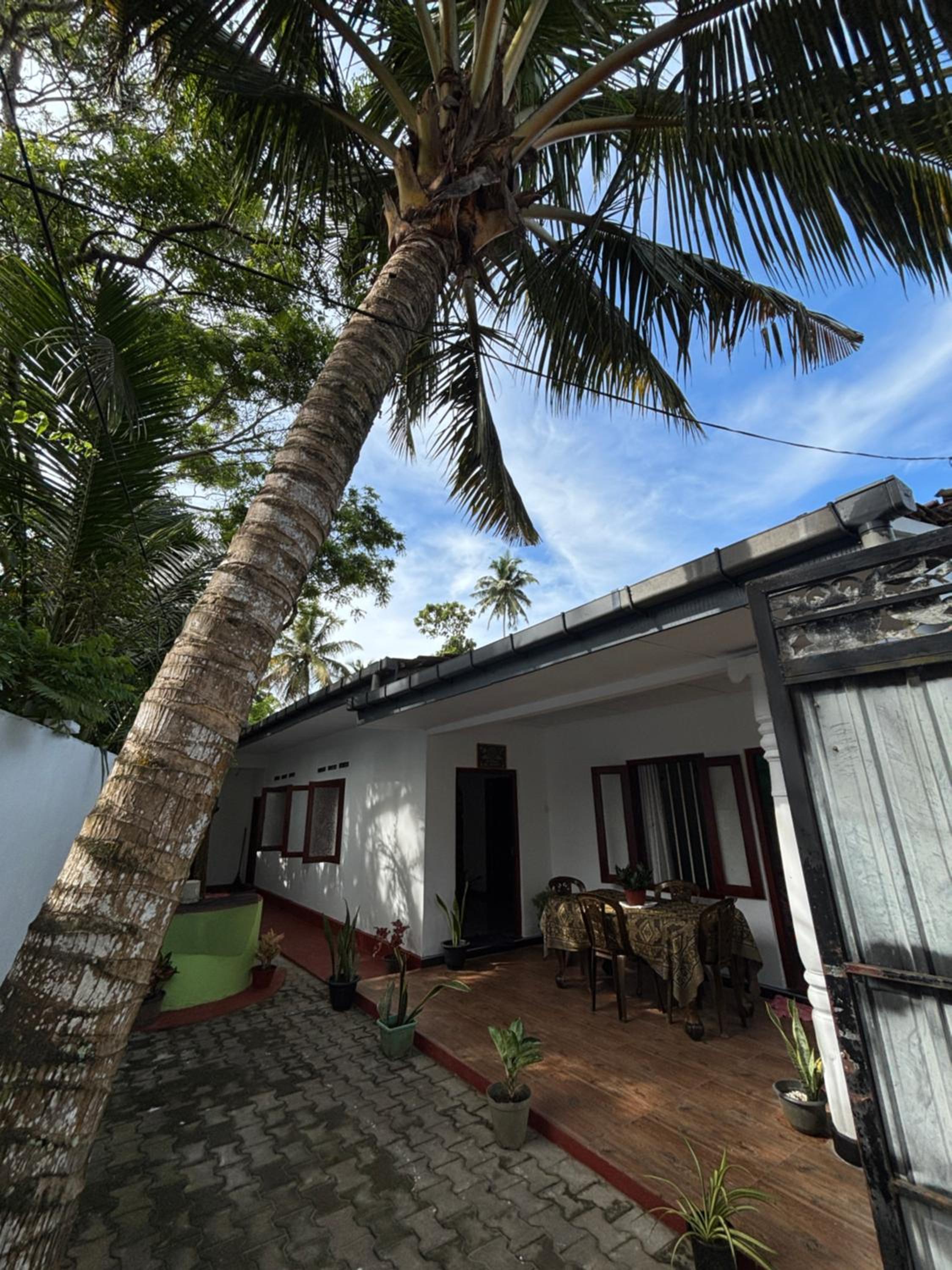 Uvindu Villa - Cozy By Midigama view 2