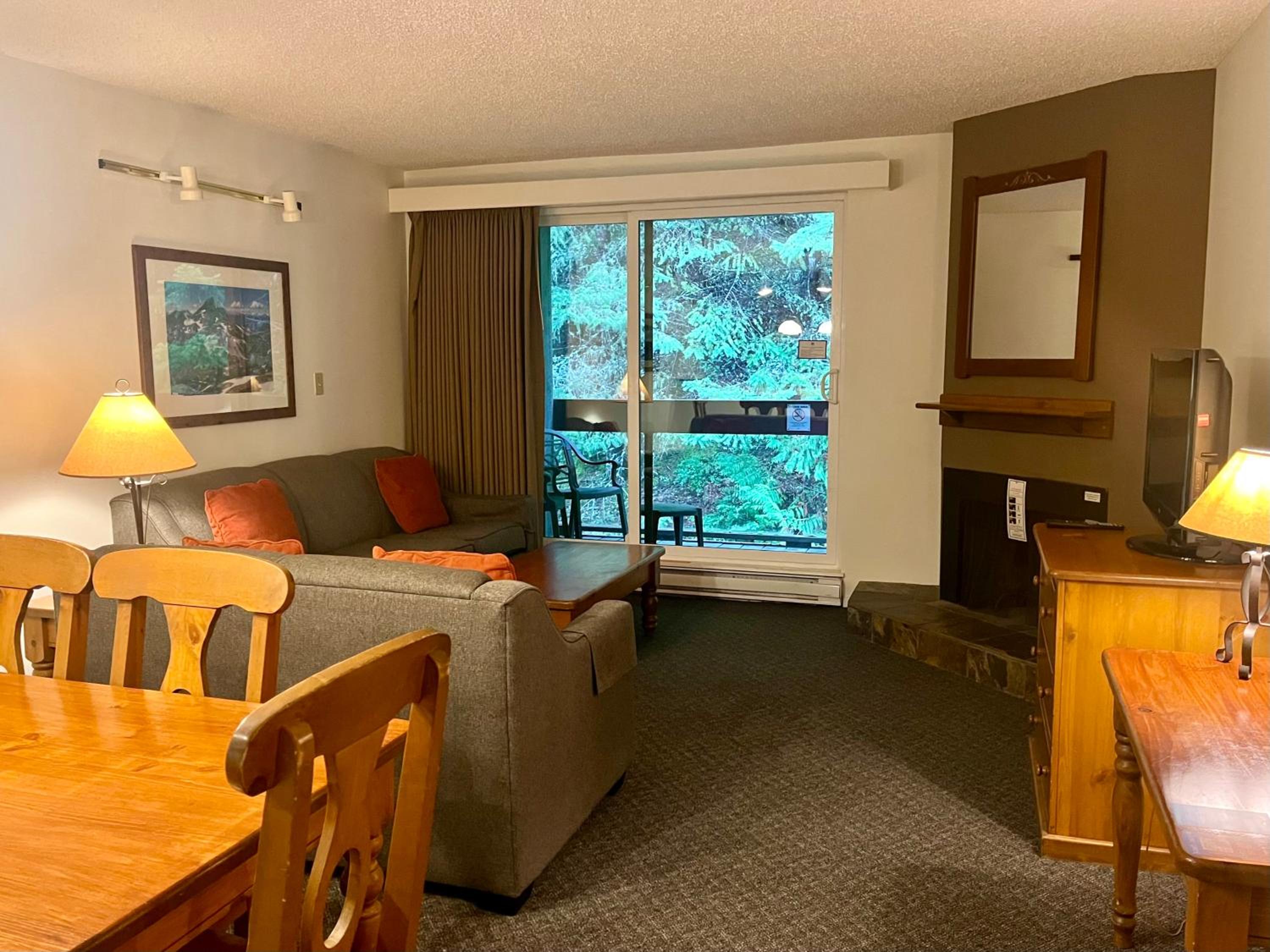 Tantalus Lodge Whistlers Boutique Hotel Suite