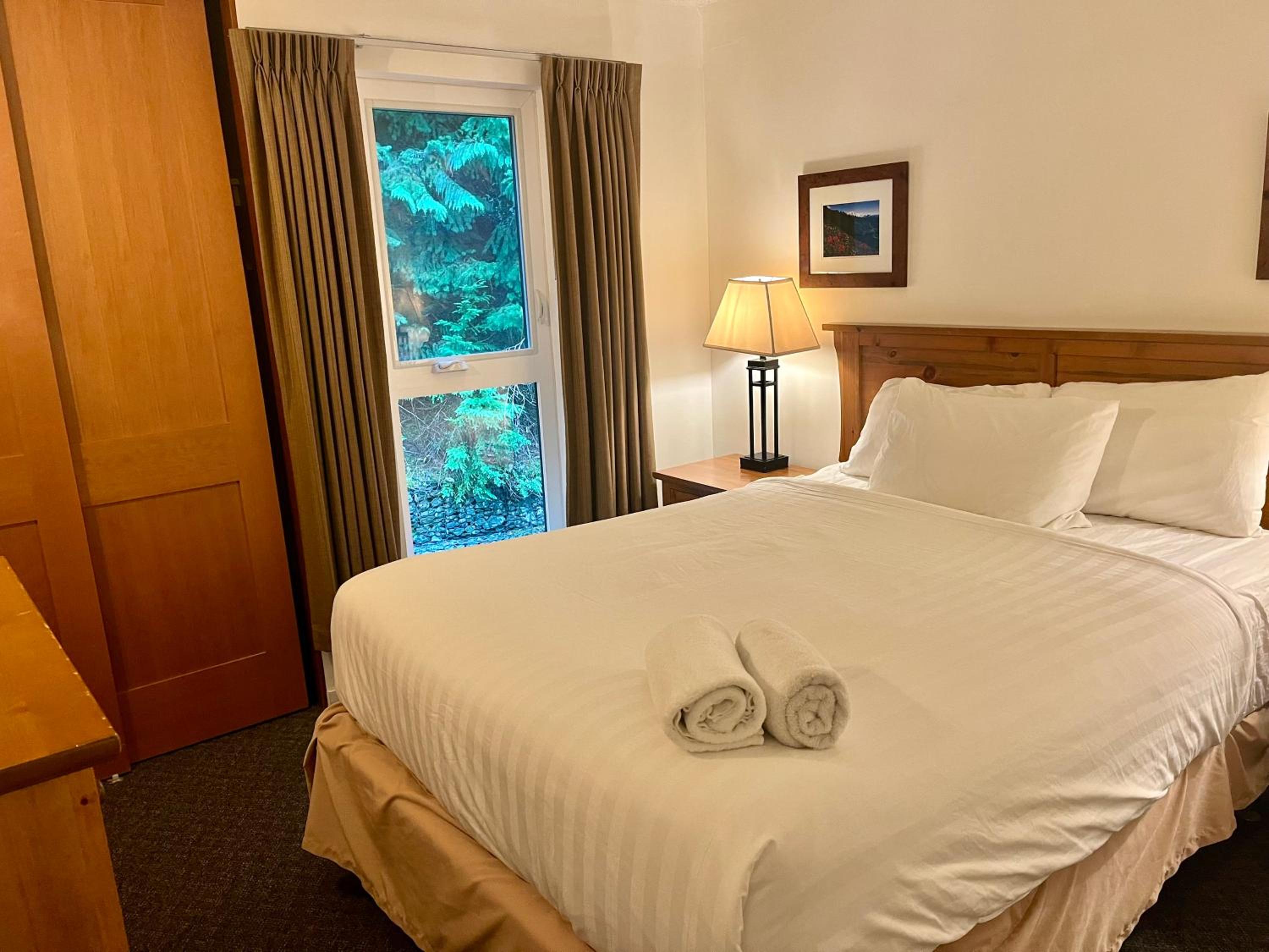 Tantalus Lodge Whistlers Boutique Hotel Suite