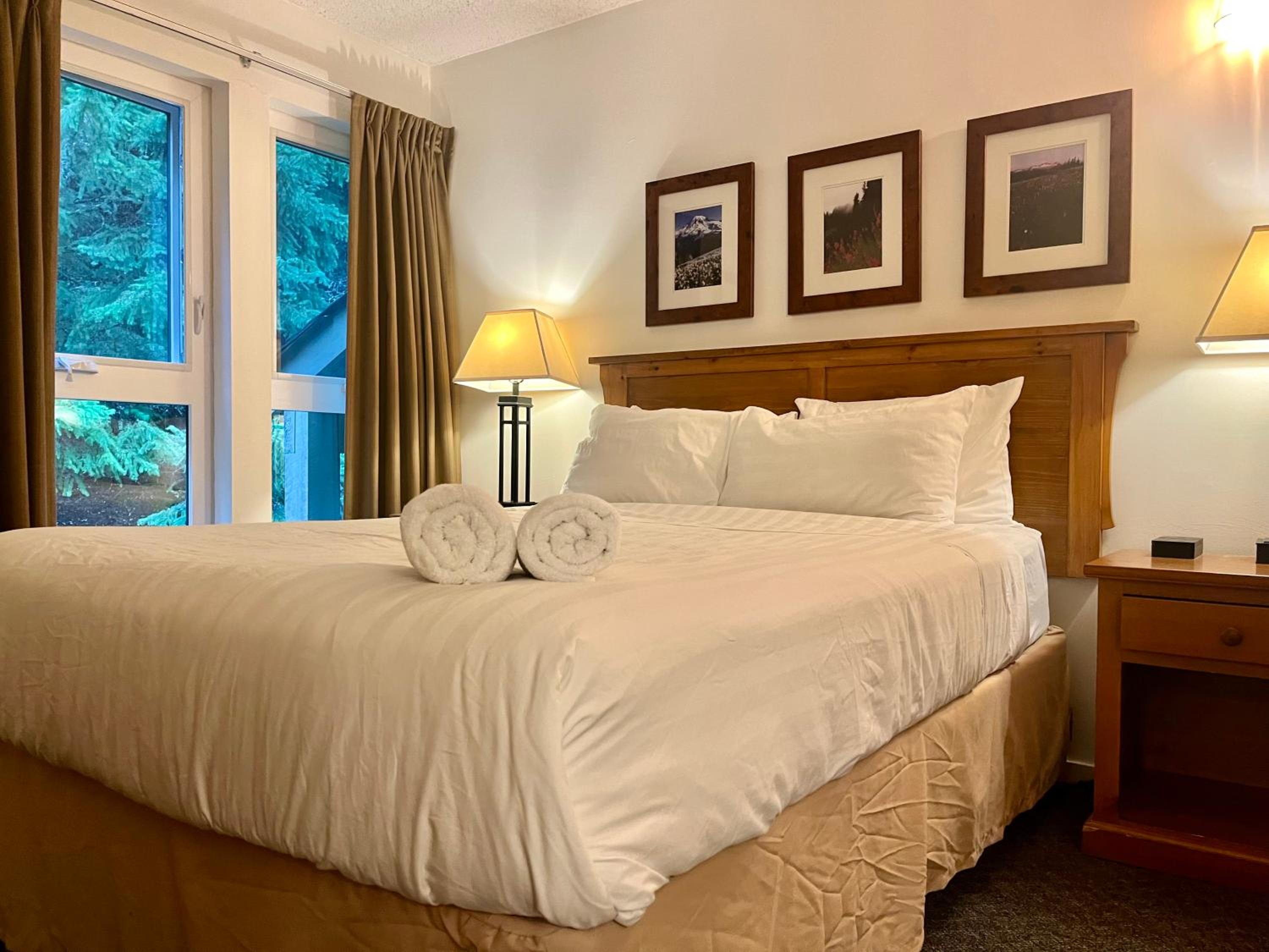 Tantalus Lodge Whistlers Boutique Hotel Suite