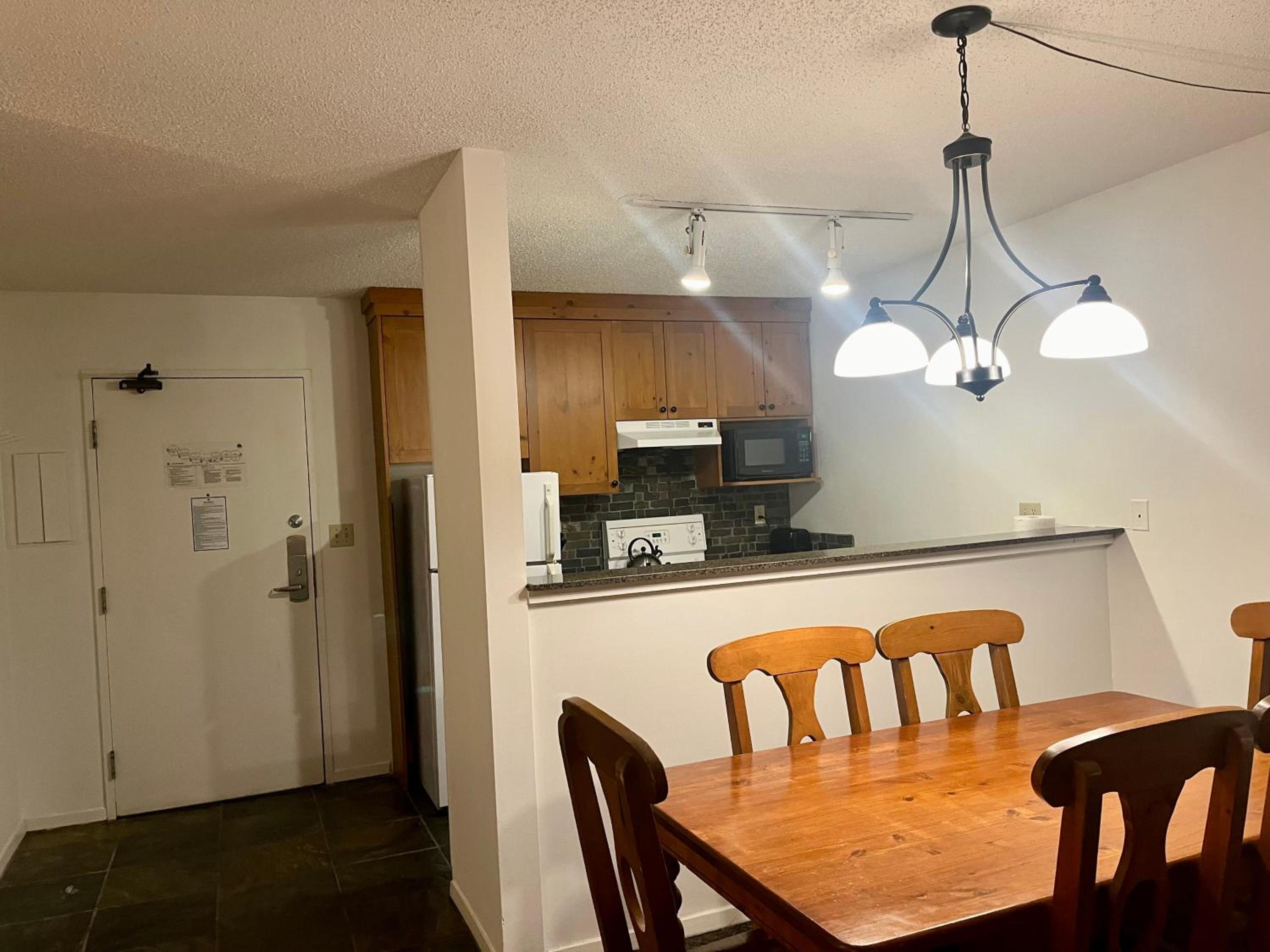 Tantalus Lodge Whistlers Boutique Hotel Suite