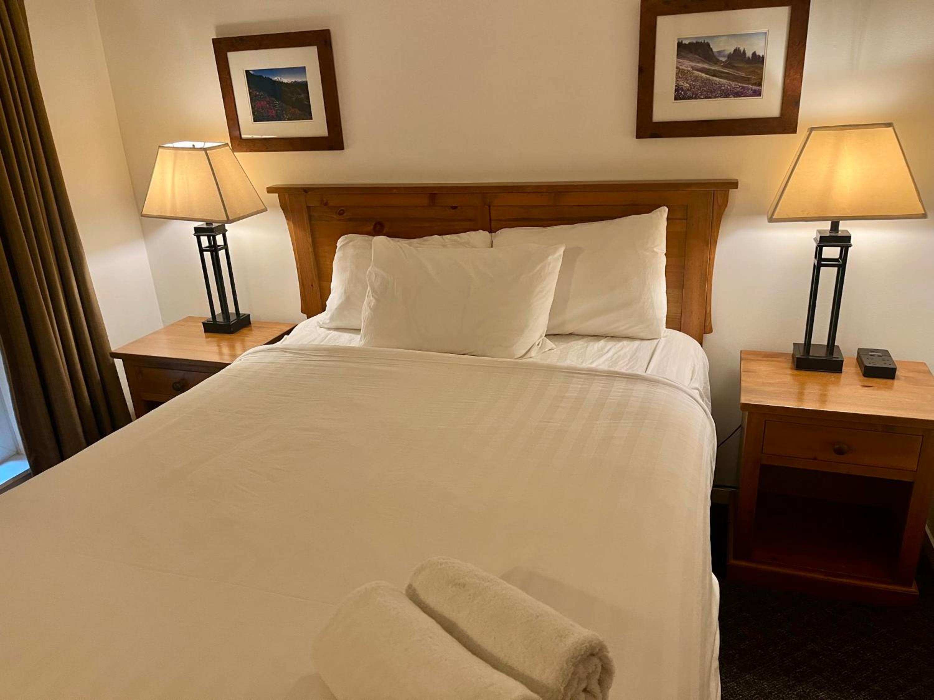 Tantalus Lodge Whistlers Boutique Hotel Suite